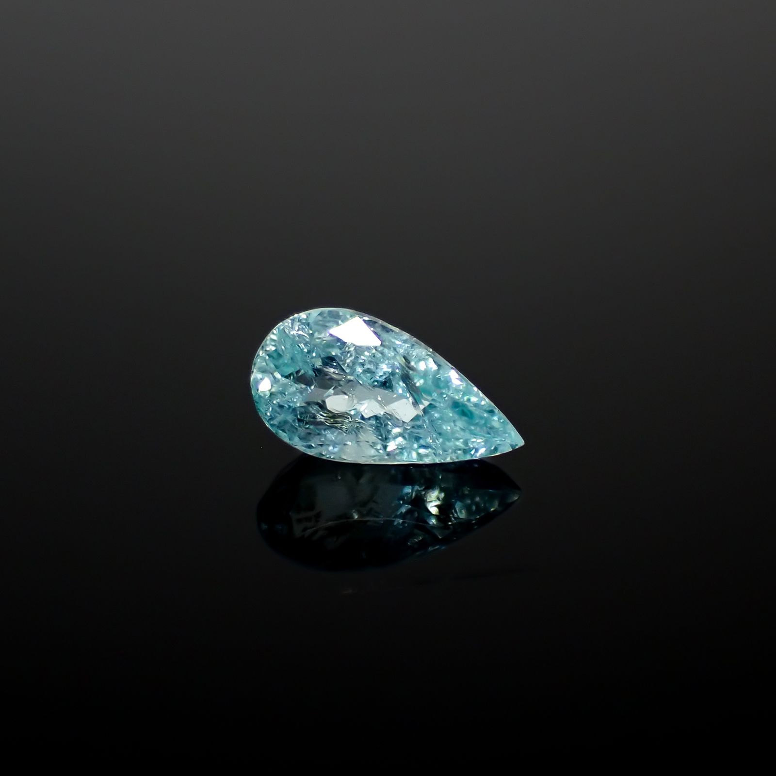 パライバトルマリン モザンビーク産 0.97ct[240928768]8.4x4.5mm前後