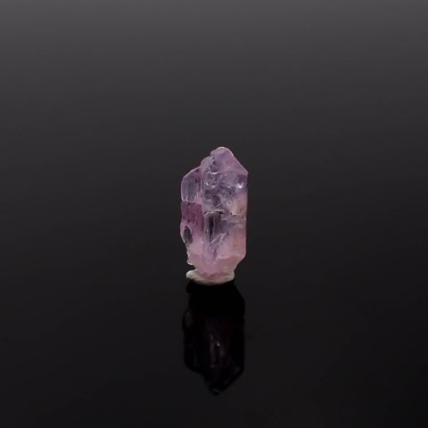 ピンクゾイサイト 原石 タンザニア産 1.49ct[231224999]10.9x4.9mm前後
