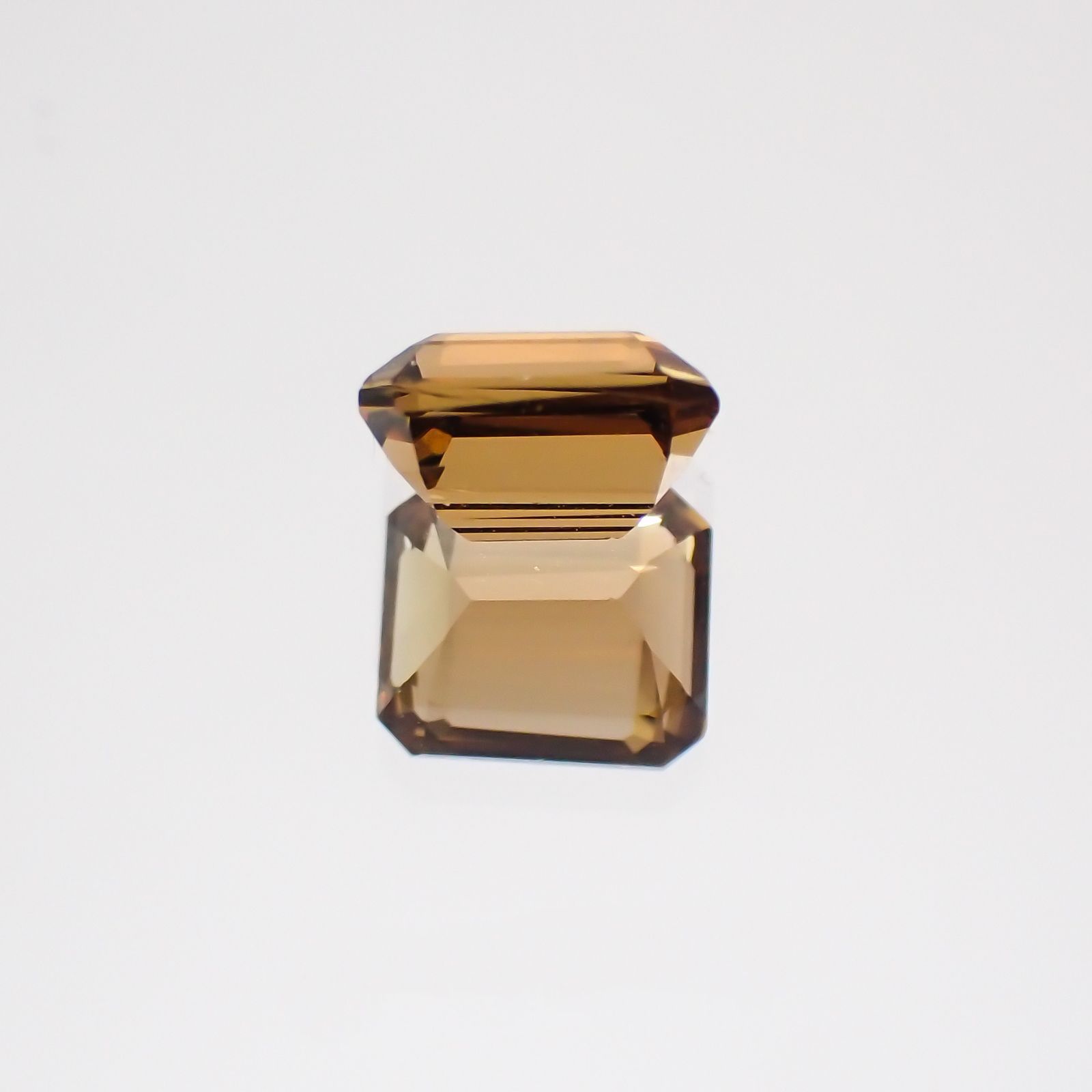 エンスタタイト(宝石名エンスタタイト)タンザニア産 0.89ct 識別済[231124323]5.7x4.9mm前後