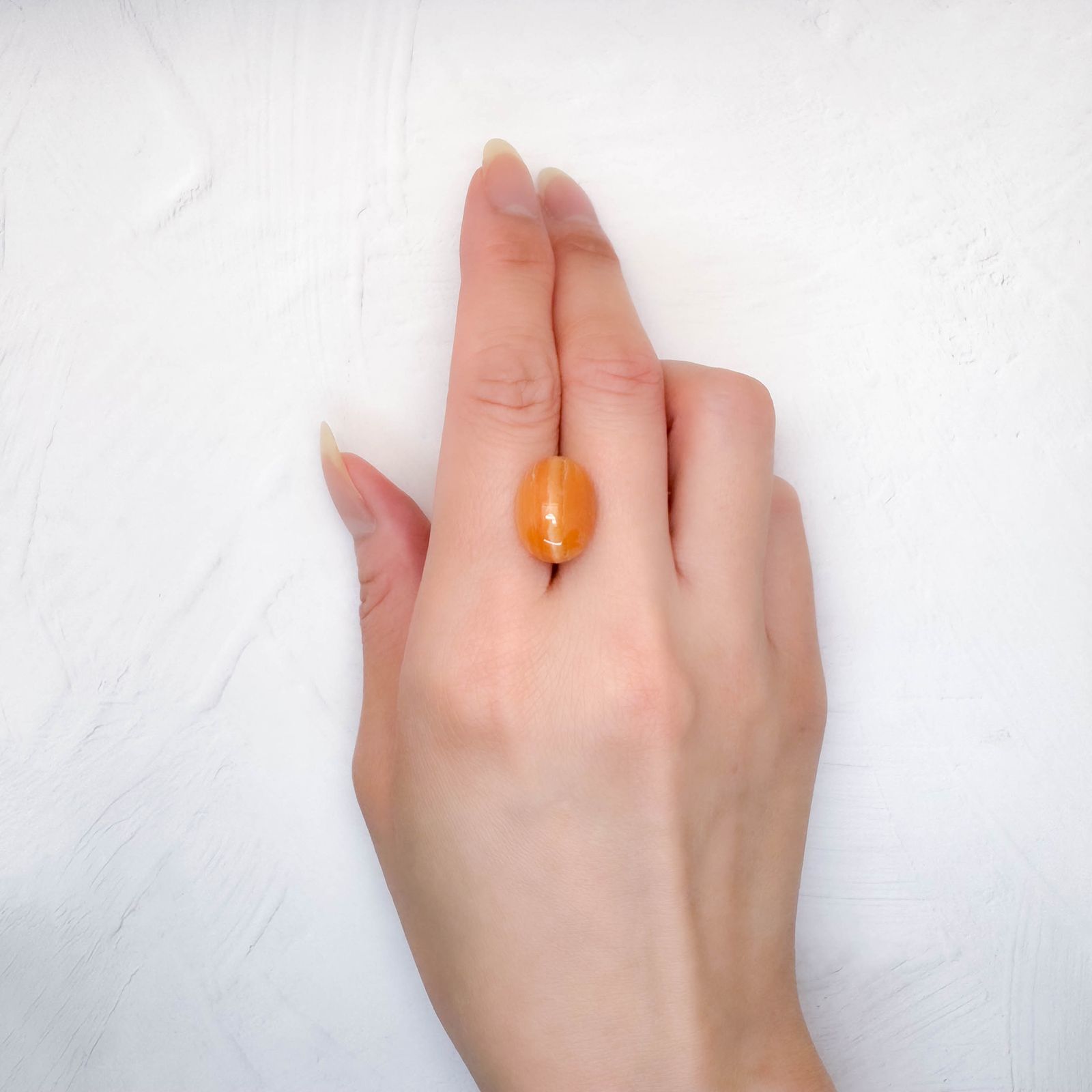 北海道オパール 北海道河東郡鹿追町然別産 8.69ct / 16x12mm前後 [250830951]