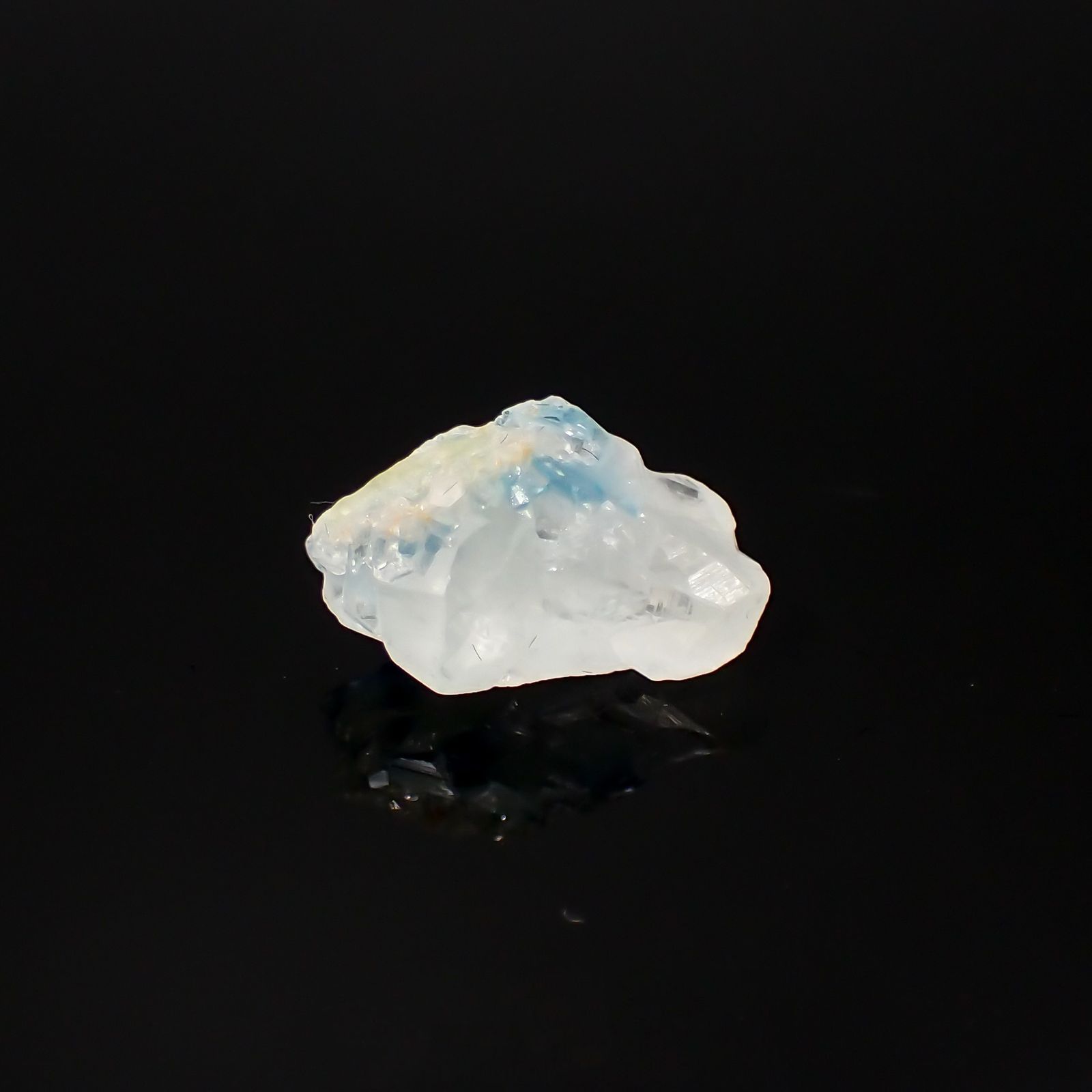 ユークレース 原石 ブラジル産 3.36ct[220515755]12.2x8mm前後