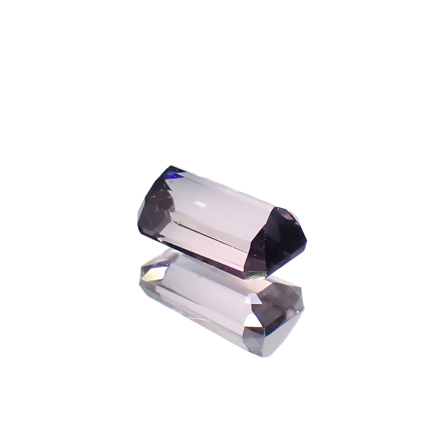 バイカラースピネル フルオレッセンス タンザニア/マダガスカル産 0.62ct[230722677]6.1x3.5mm前後