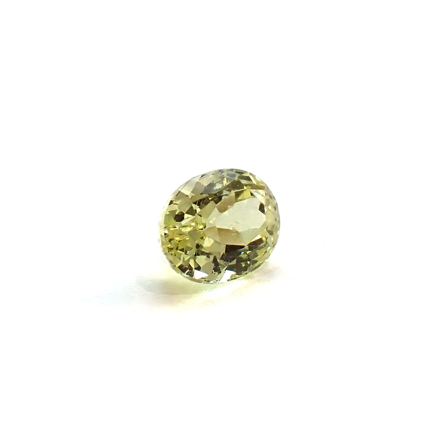 イエローアパタイト メキシコ産 1.11ct / 6.6x5.2mm前後 [260632463]