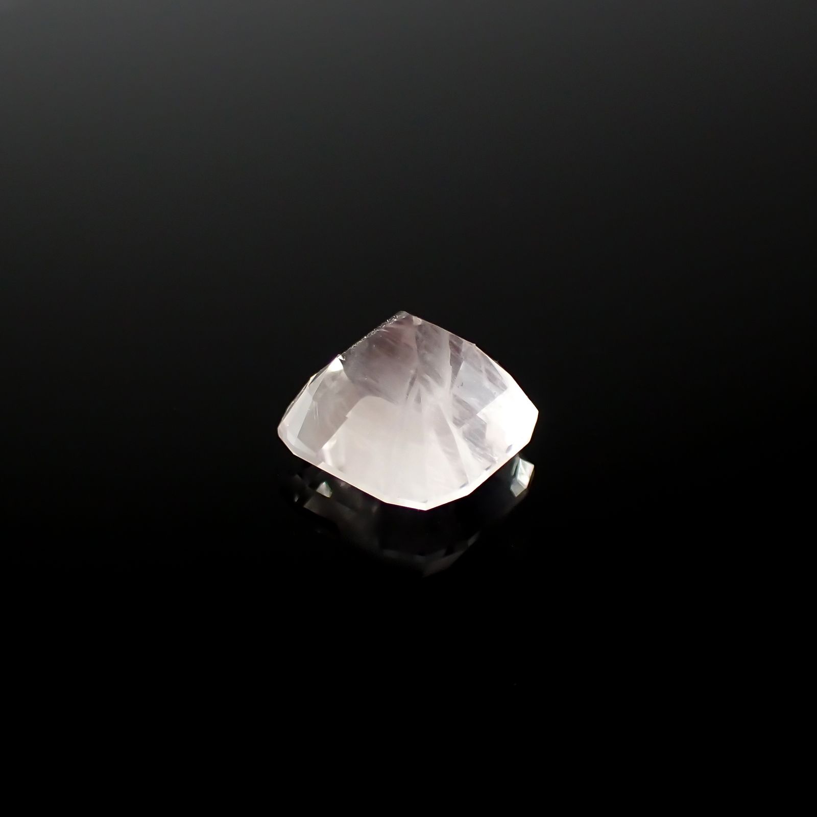 ◇カスタムカット◇ピンクエンジェルラダー マダガスカル産 2.69ct[240125435]8.3x8.1mm前後