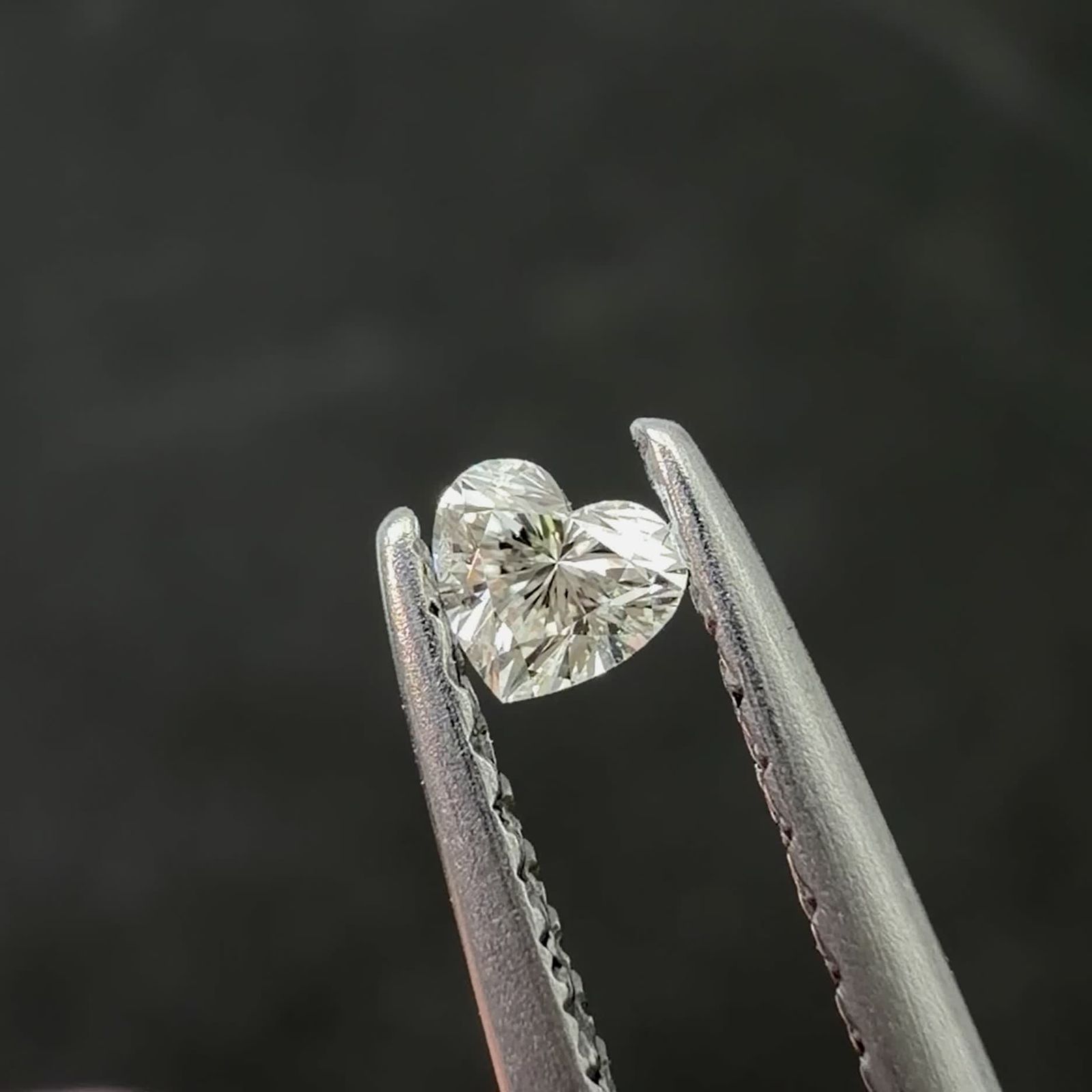 天然ダイヤモンド 3石セット ◇ペアセット◇ダイヤモンド 0.17ct(2pcs合計) / 2.6-2.7x3mm前後