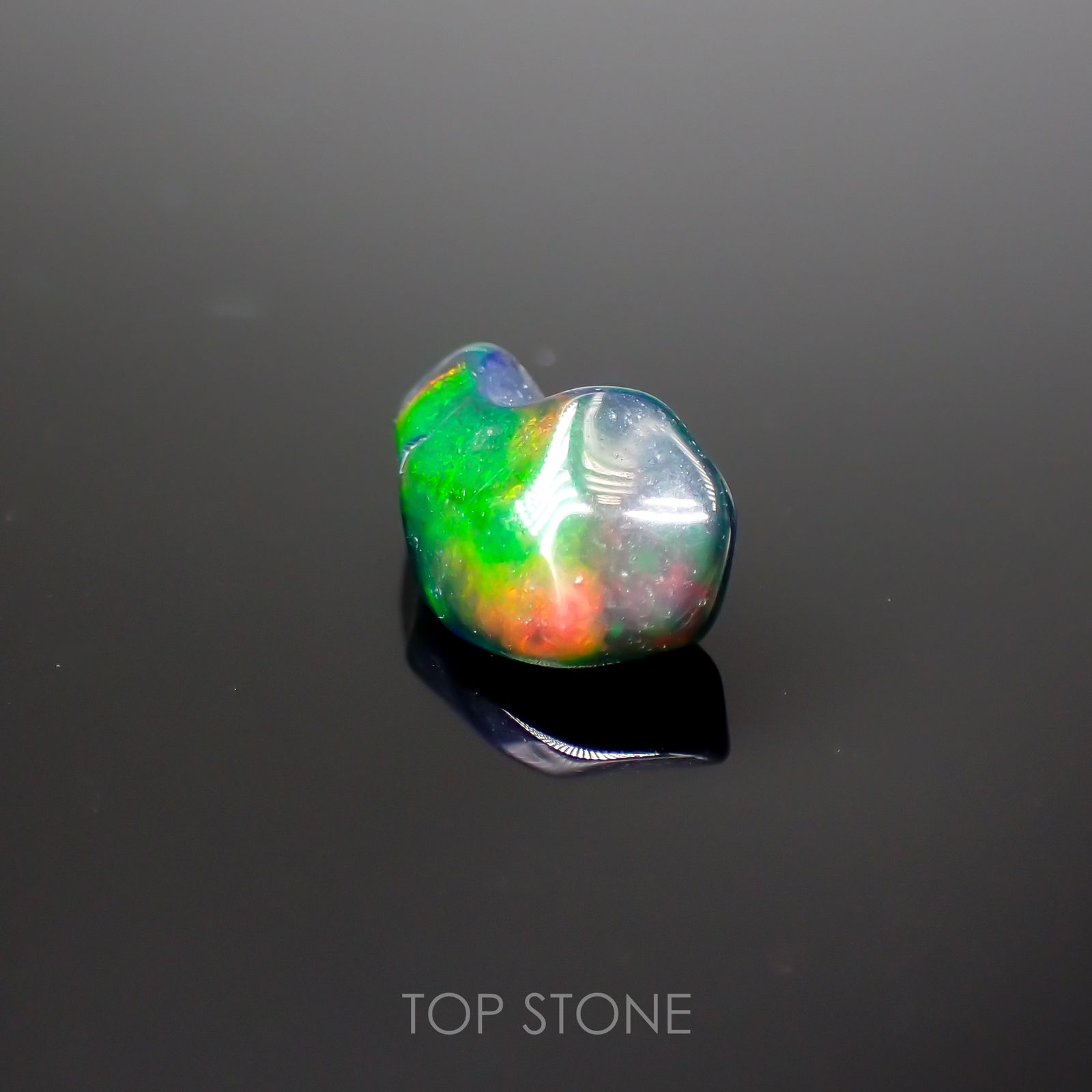 ◇バロック型◇ブラックオパール(宝石名オパール/加熱処理) エチオピア産 1.55ct 識別済[211013505]12×6.3mm前後