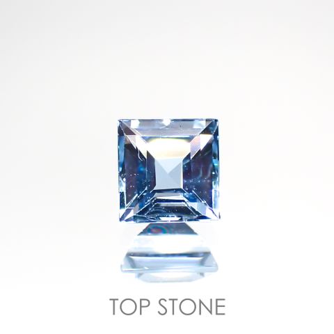 アクアマリン サンタマリアカラー(宝石名アクアマリン) モザンビーク産 0.56ct 識別済[210912604]4.8×4.7mm前後