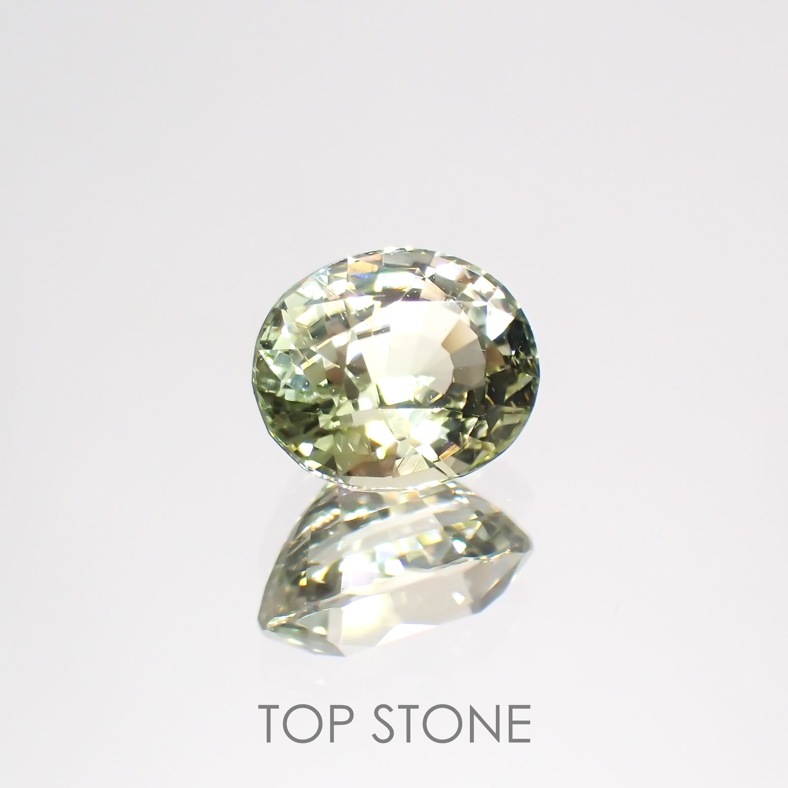 グリーンフロストルマリン(宝石名トルマリン) ルワンダ産 1.376ct ソ付(彩珠)[211013637]7.6×6.2mm前後