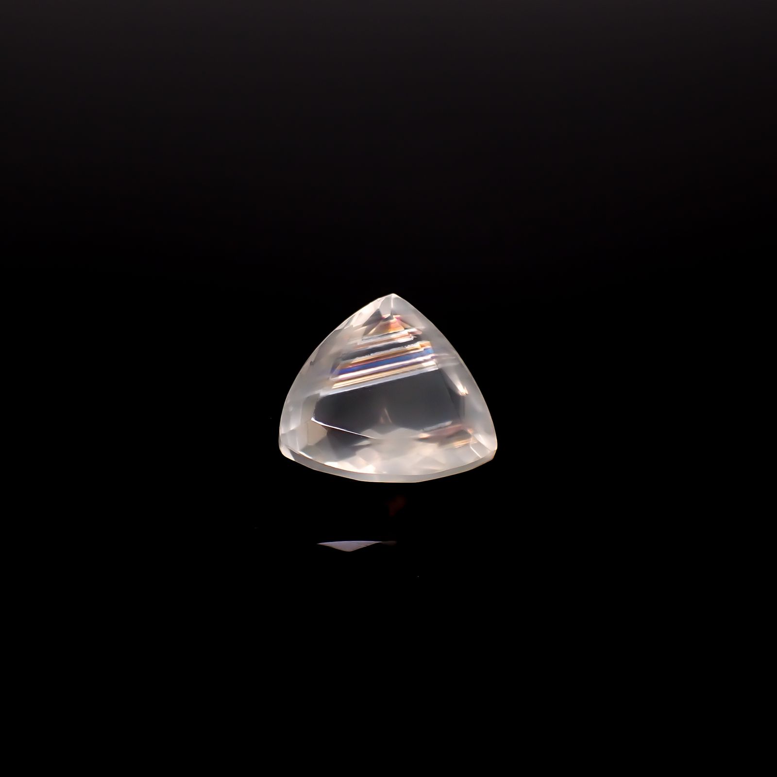 マラウイムーンストーン マラウイ共和国産 13.39ct / 15.9x16.6mm前後 [260331814]