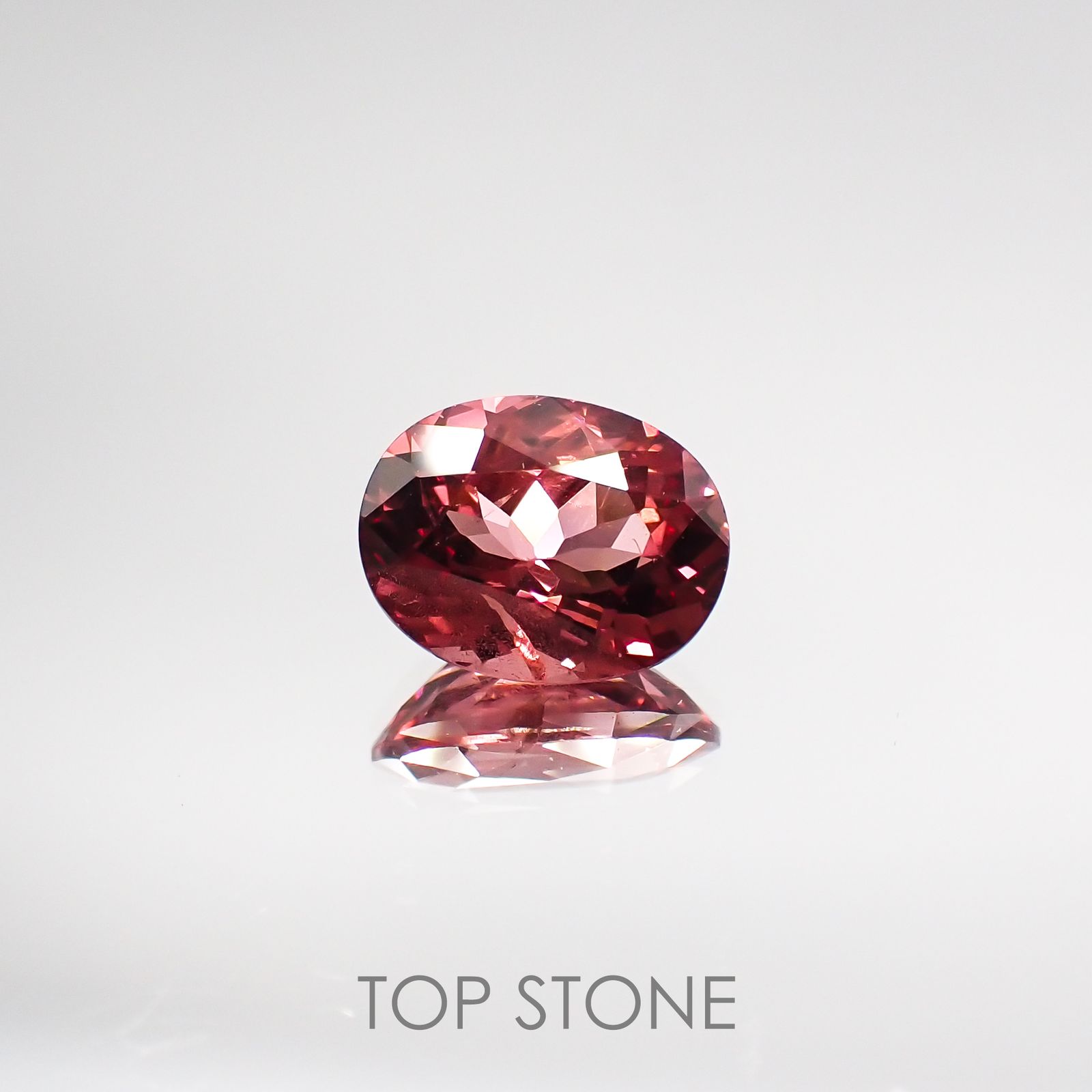 マラヤガーネット タンザニア産 ルース 1.86ct[210711611]8.6×6.7mm前後