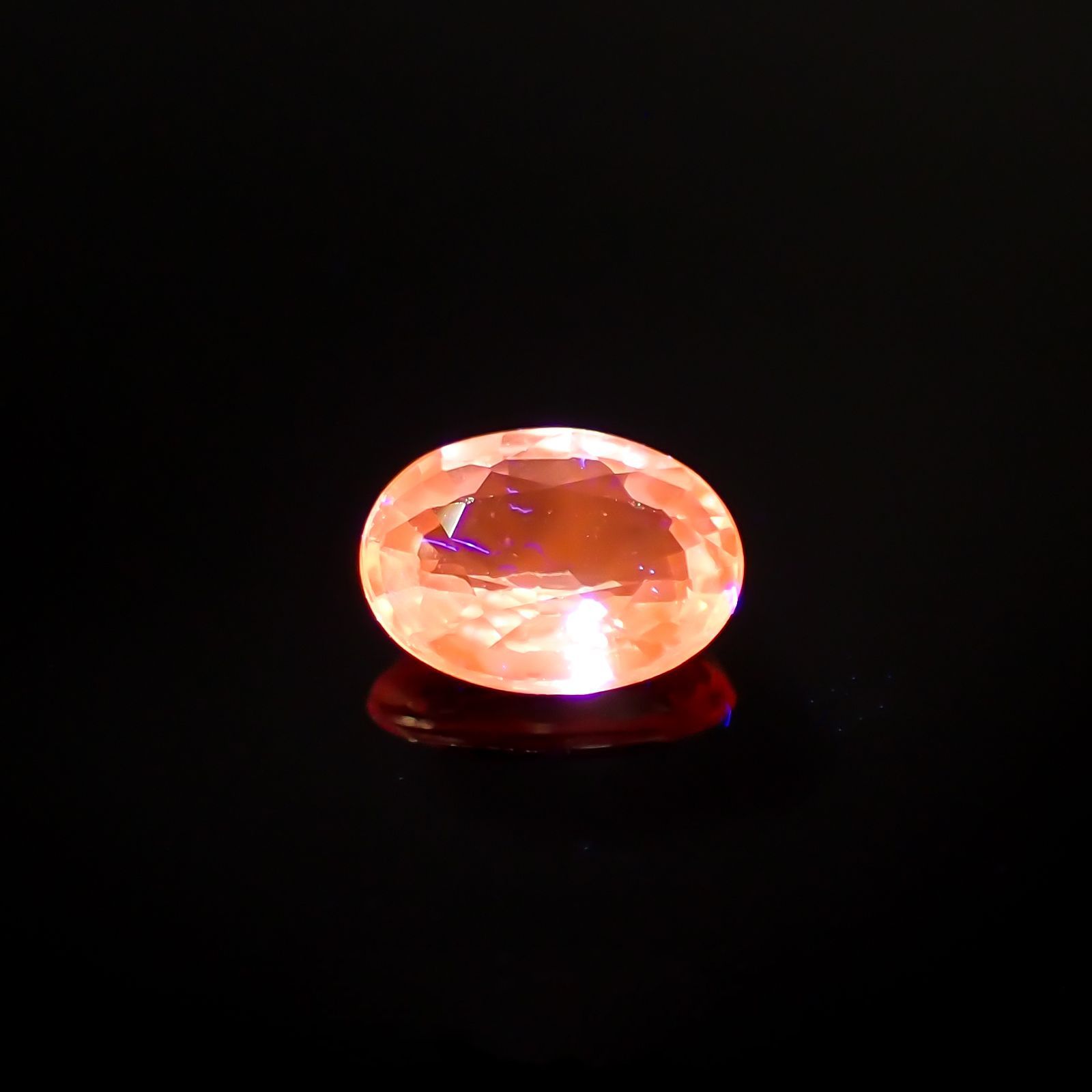 パパラチャサファイア(宝石名サファイア/別名パパラチャ・サファイア)スリランカ産 0.305ct ソ付(日独)[220616593]4.8x3.6mm前後