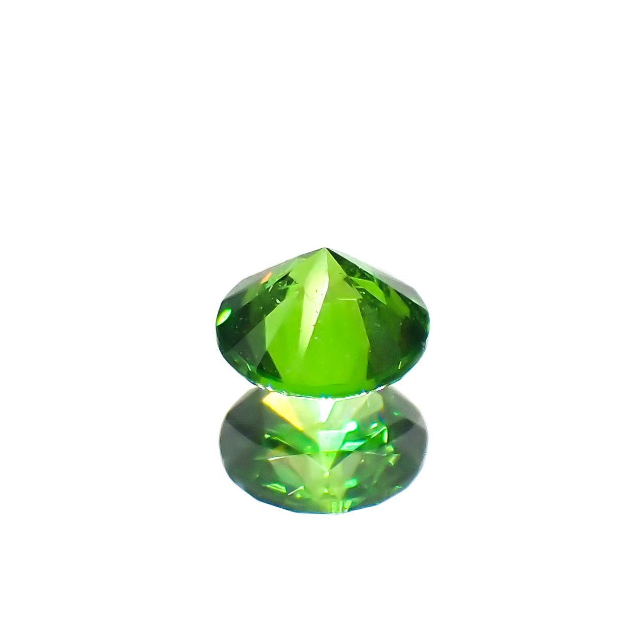 デマントイドガーネット(宝石名デマントイド・ガーネット)ロシア産 0.13ct 識別済[230622498]3.1x3mm前後