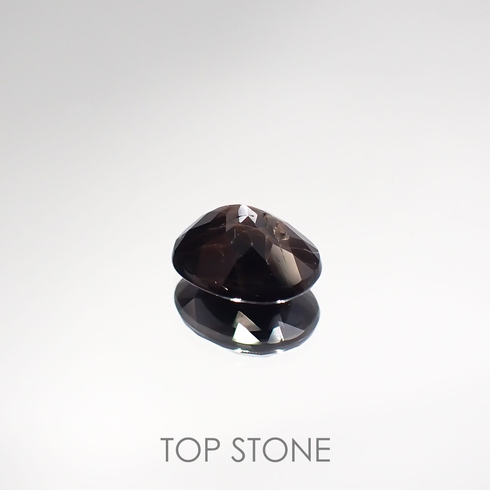 ゴールドシーンサファイア 非加熱(宝石名シーン・サファイア) ケニア産 1.597ct ソ付(彩珠)[210712080]7.6×6.2mm前後