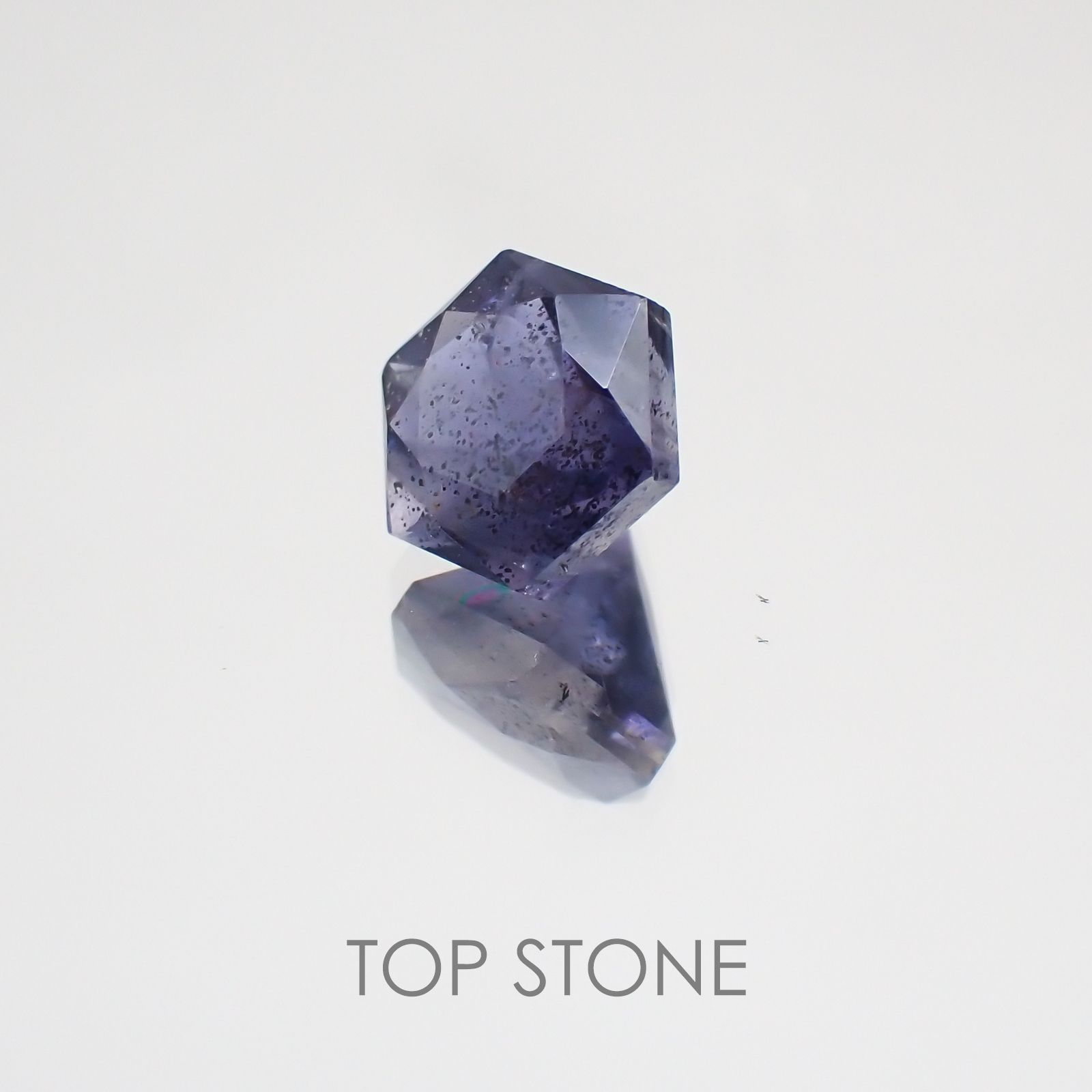 アイオライトサンストーン インド・ブラジル産 ルース 1.11ct[21019193]6.1×6.1mm前後