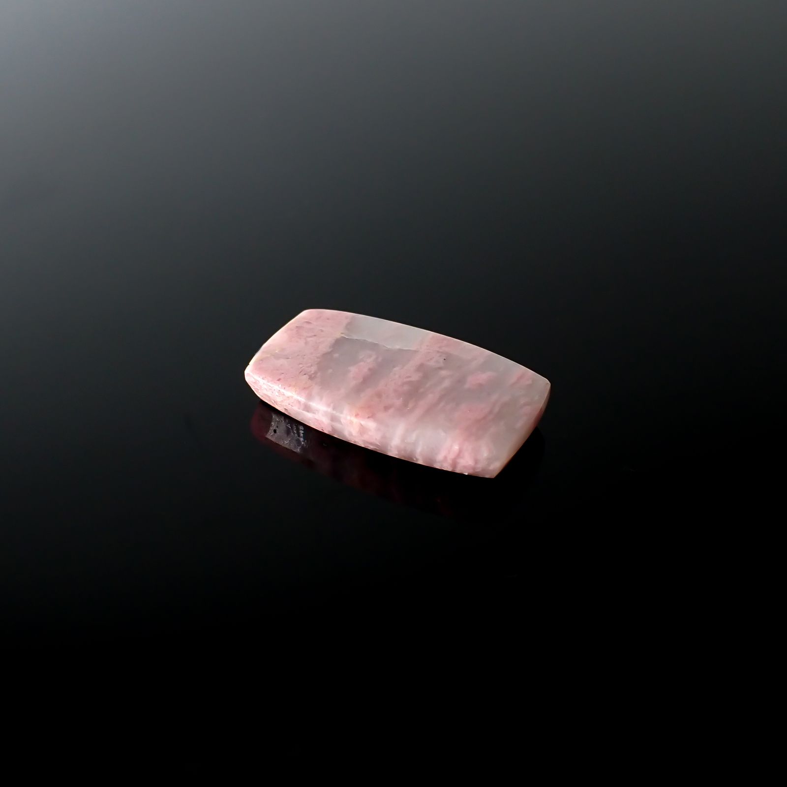 ピンクパッションクォーツ イタリア産 20.47ct[240225897]26.4x14.5mm前後