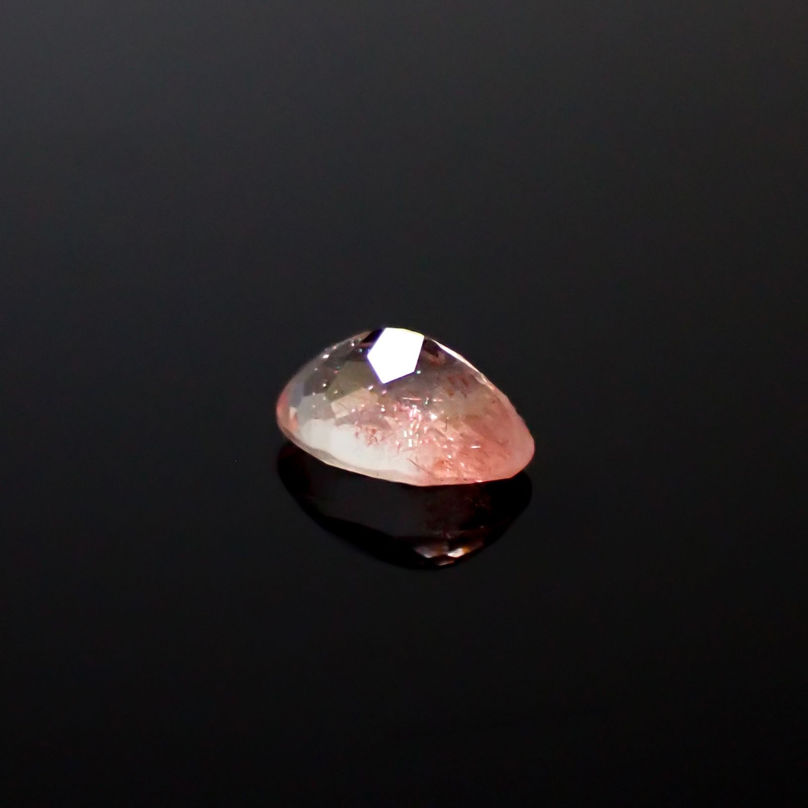 ストロベリークォーツ カザフスタン産 0.84ct [250330032]7.5x5.2mm前後
