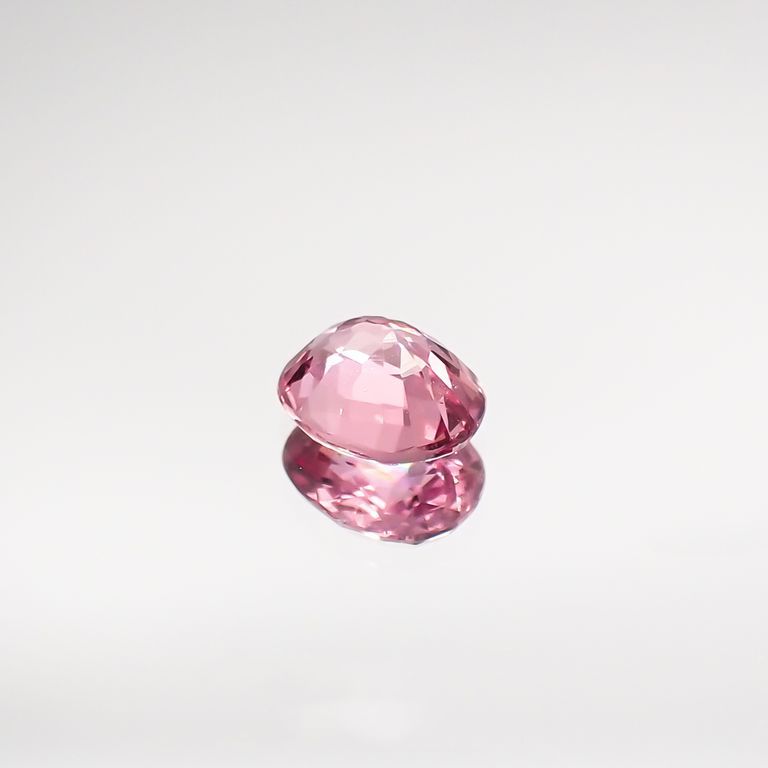 パパラチャサファイア(宝石名サファイア/別名パパラチャ・サファイア)スリランカ産 0.404ct ソ付[230421633]4.86x3.94mm前後