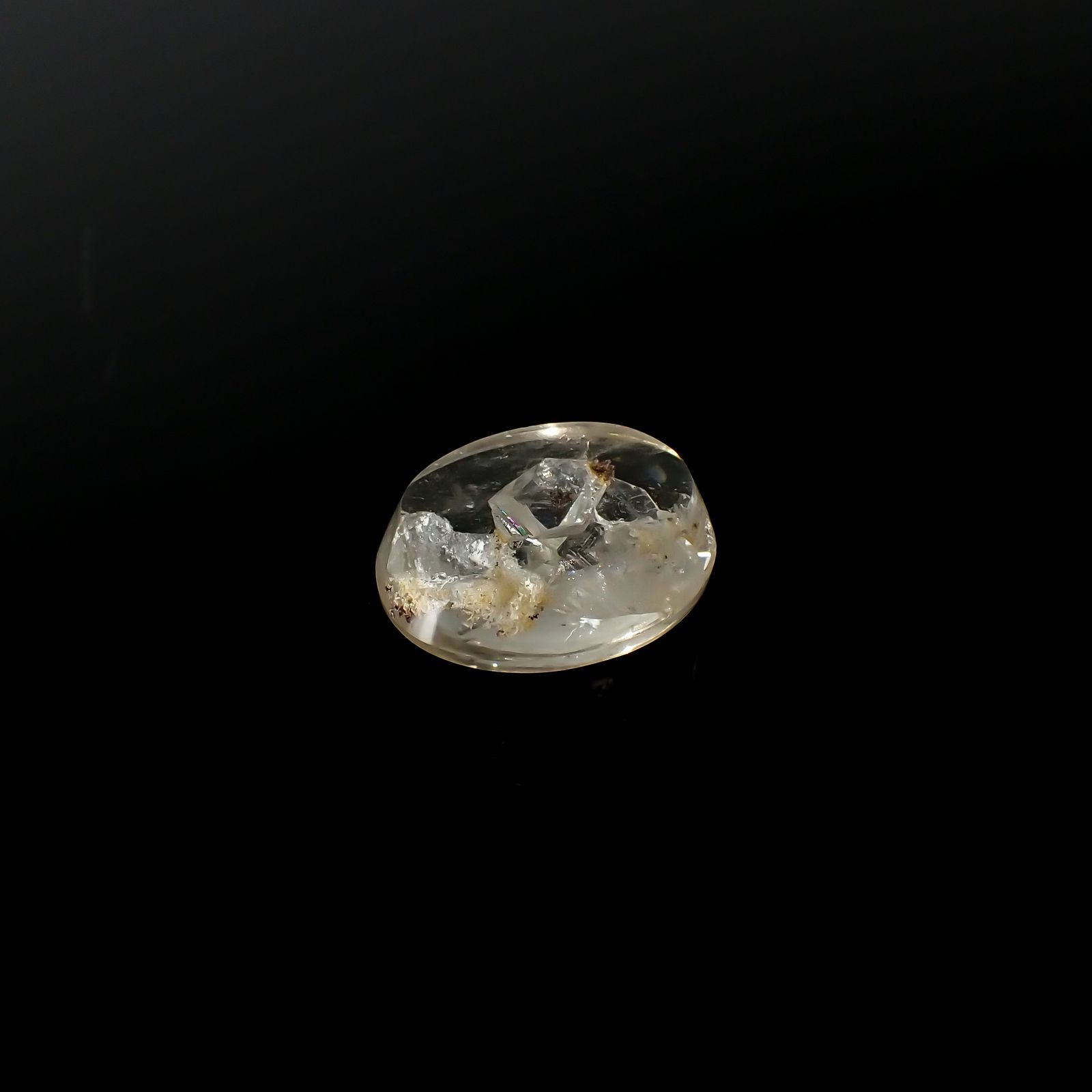 マニフェストインクォーツ ブラジル産 57.38ct[240125663]27.9x22.2mm前後