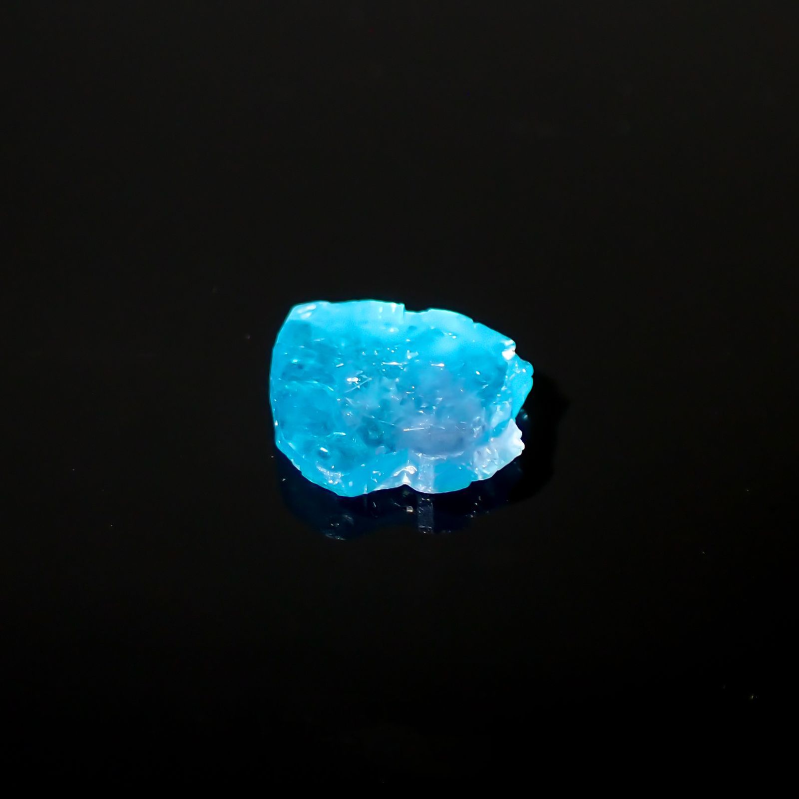 パライバトルマリン 原石スライス ブラジル・パライバ州バターリャ鉱山産 1.14ct[220616500]7.5x8.6mm前後