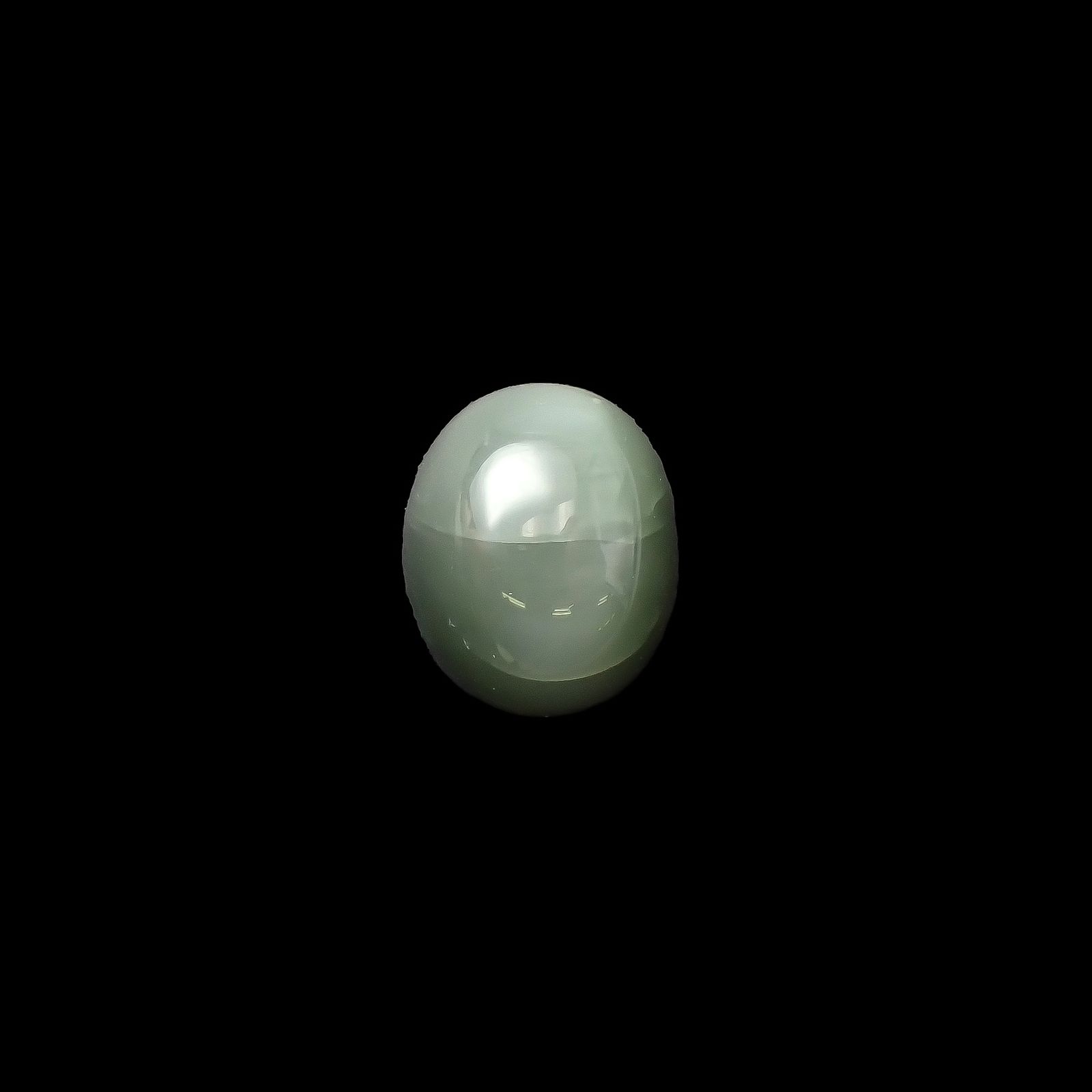 グリーンアパタイトキャッツアイ ブラジル産 7.81ct[240427180]12.5x10.4mm前後