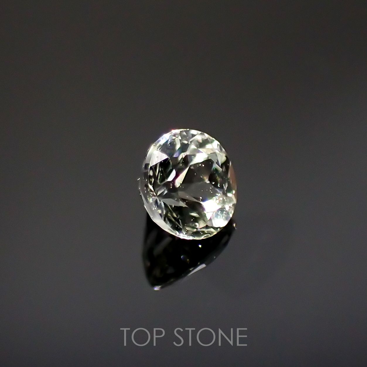 リューコガーネット(宝石名ホワイト グロッシュラー・ガーネット)ビルマ産 0.16ct 識別済[220115443]3x3mm前後