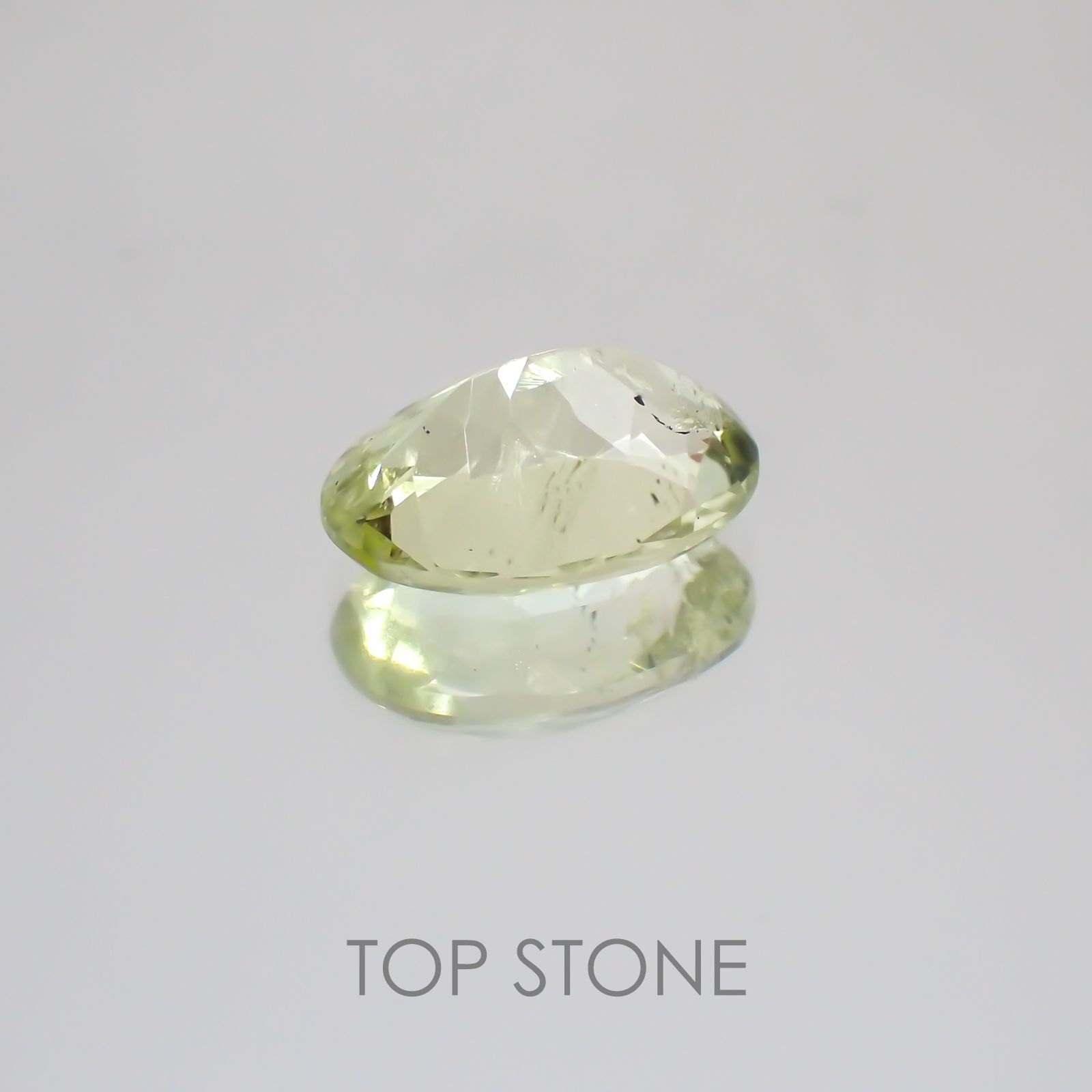 ブラジリアナイト(宝石名ブラジリアナイト) ブラジル産 1.44ct 識別済[19111561]8.5×6.4mm前後