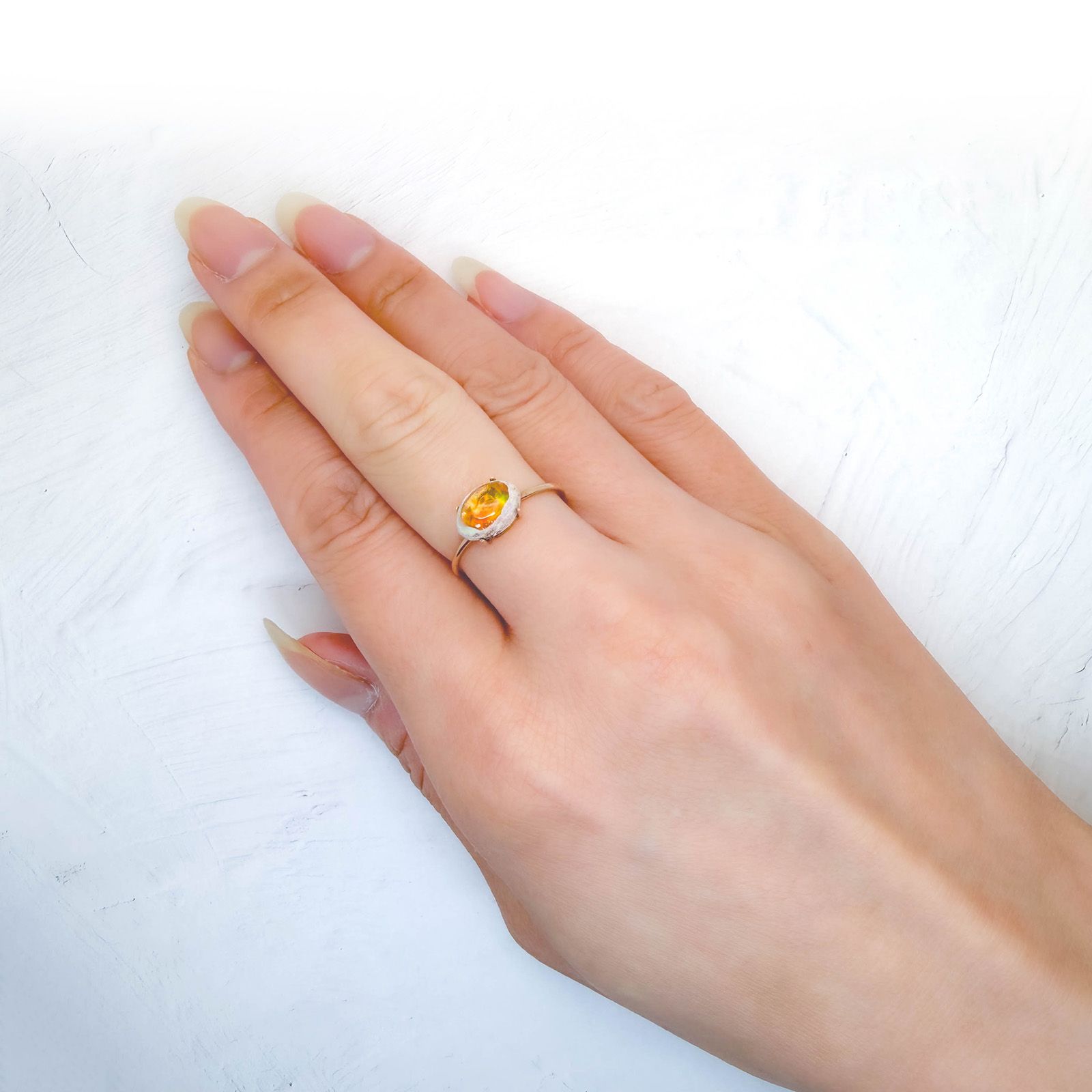 カンテラオパール メキシコ産 1.43ct / 9.2x6.3mm前後 [260933085]