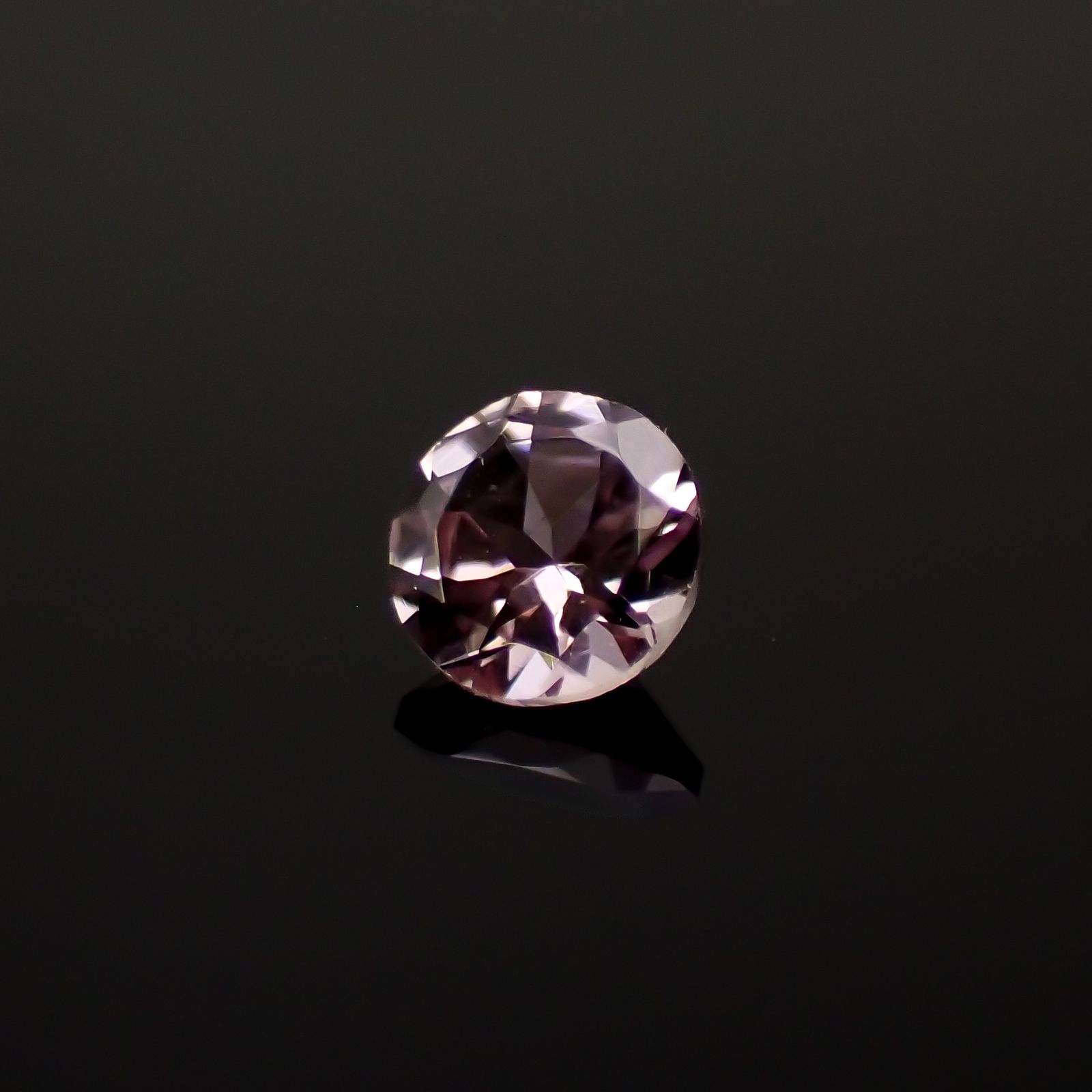 ドラゴンガーネット タンザニア産 0.19ct[230421443]3.4x3.4mm前後