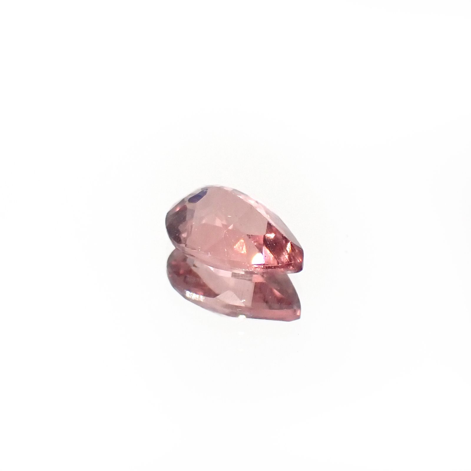 ピンクアパタイト ブラジル産 0.90ct[231224936]7.9x5.1mm前後