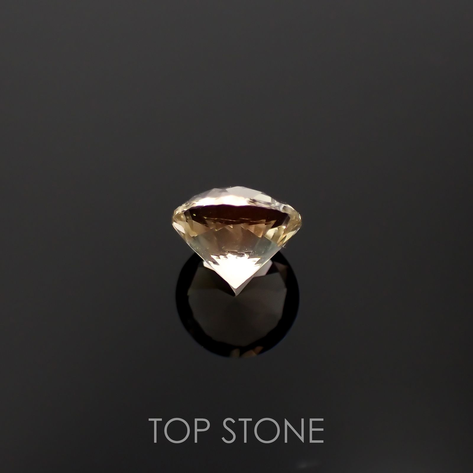 バイカラーオレゴンサンストーン アメリカ・オレゴン州産 0.81ct[230220679]6.1x6mm前後