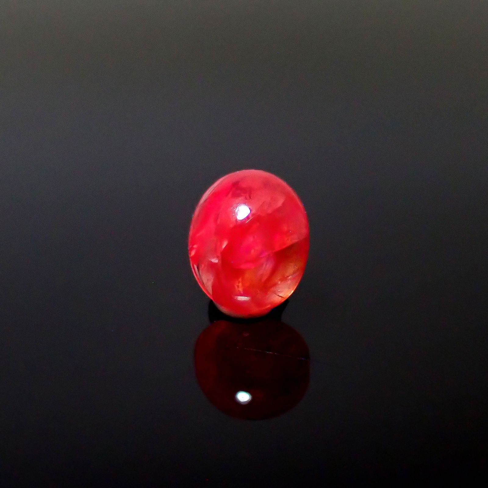 オレンジスピネル(宝石名スピネル)ビルマ産 1.33ct 識別済[250530344]6.9x5.8mm前後