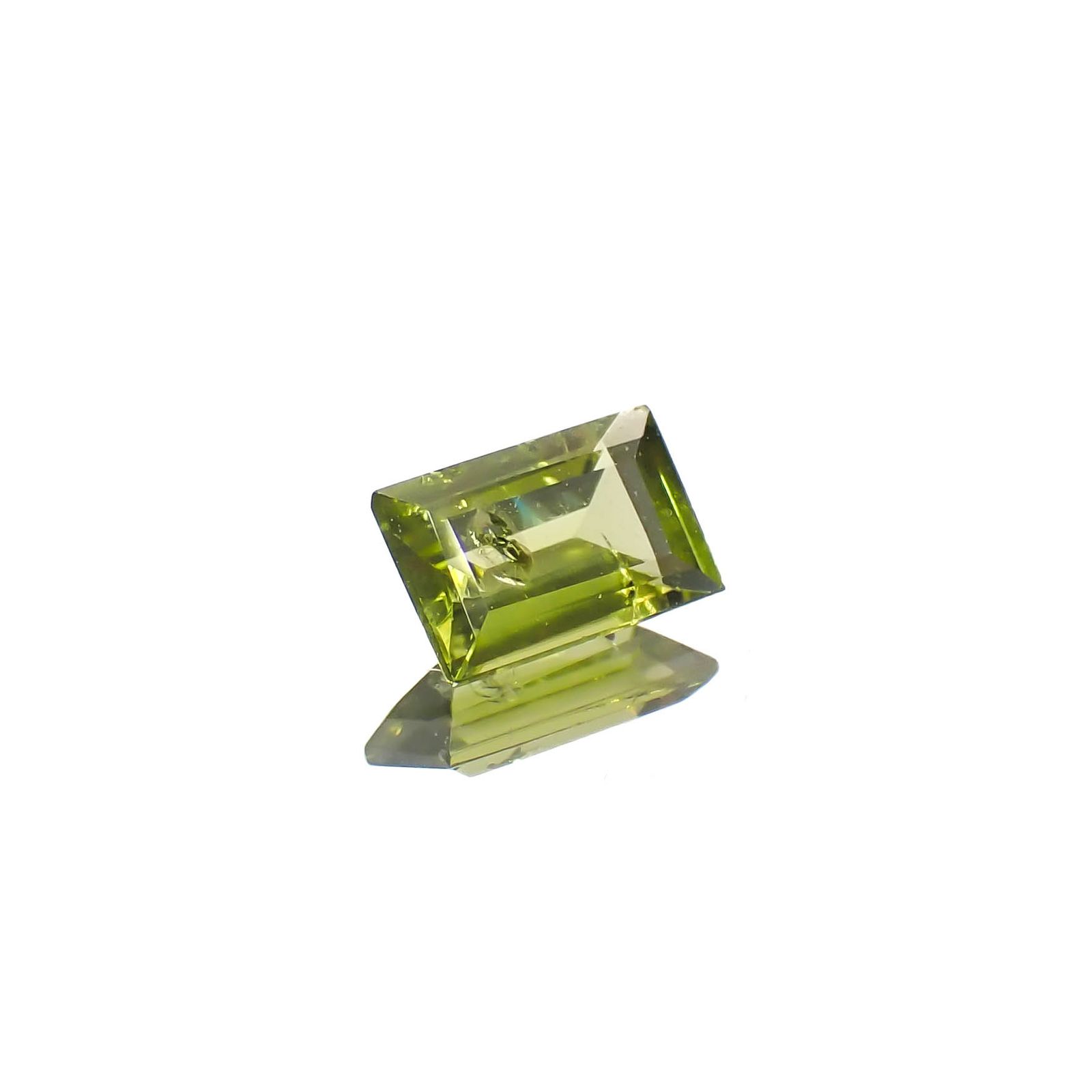 ブラックリリーパッドペリドット アメリカ・アリゾナ州産 0.41ct[240627935]5.4x3.5mm前後