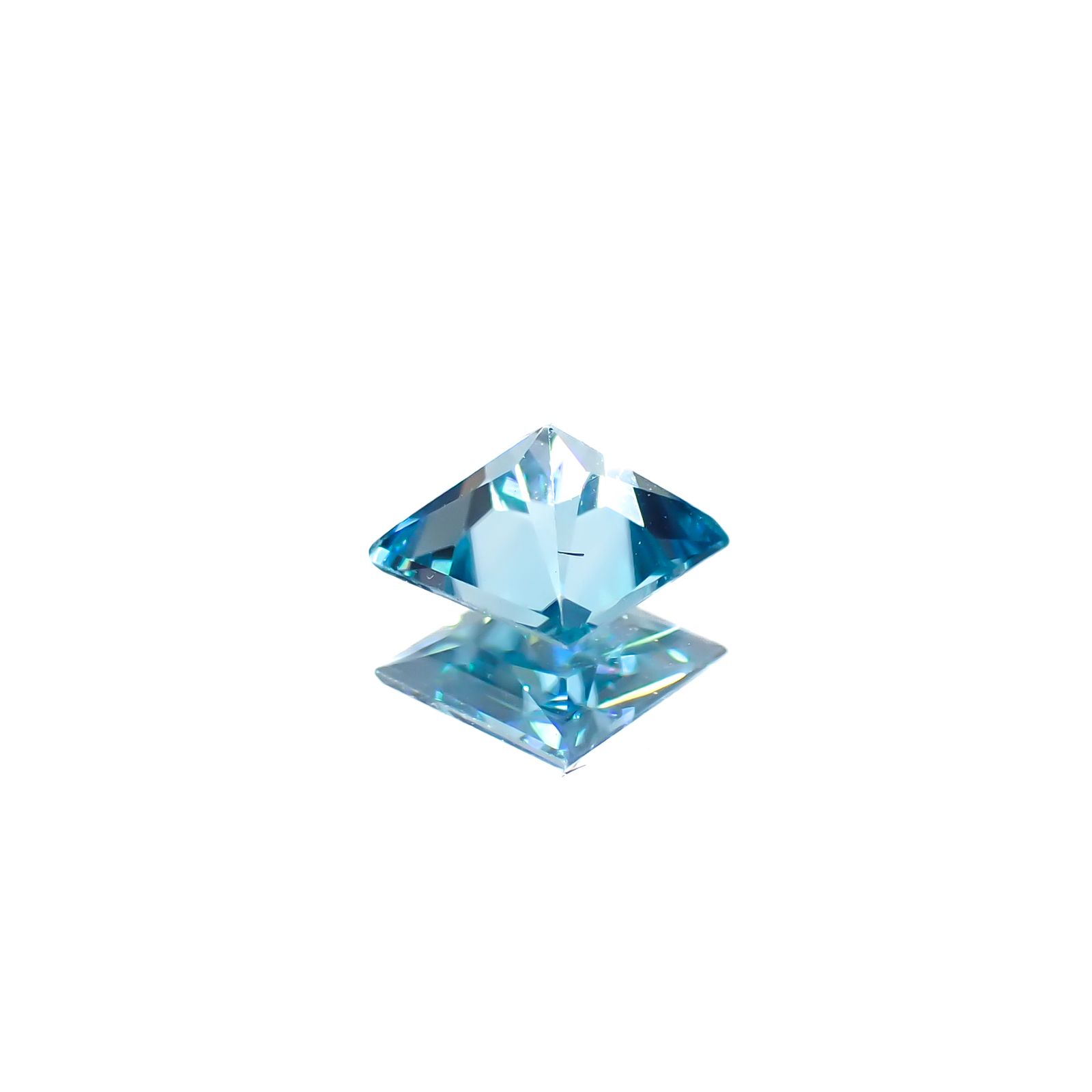 ◇プリンセスカット◇ブルージルコン カンボジア産 0.45ct[240728502]3.9x3.9mm前後