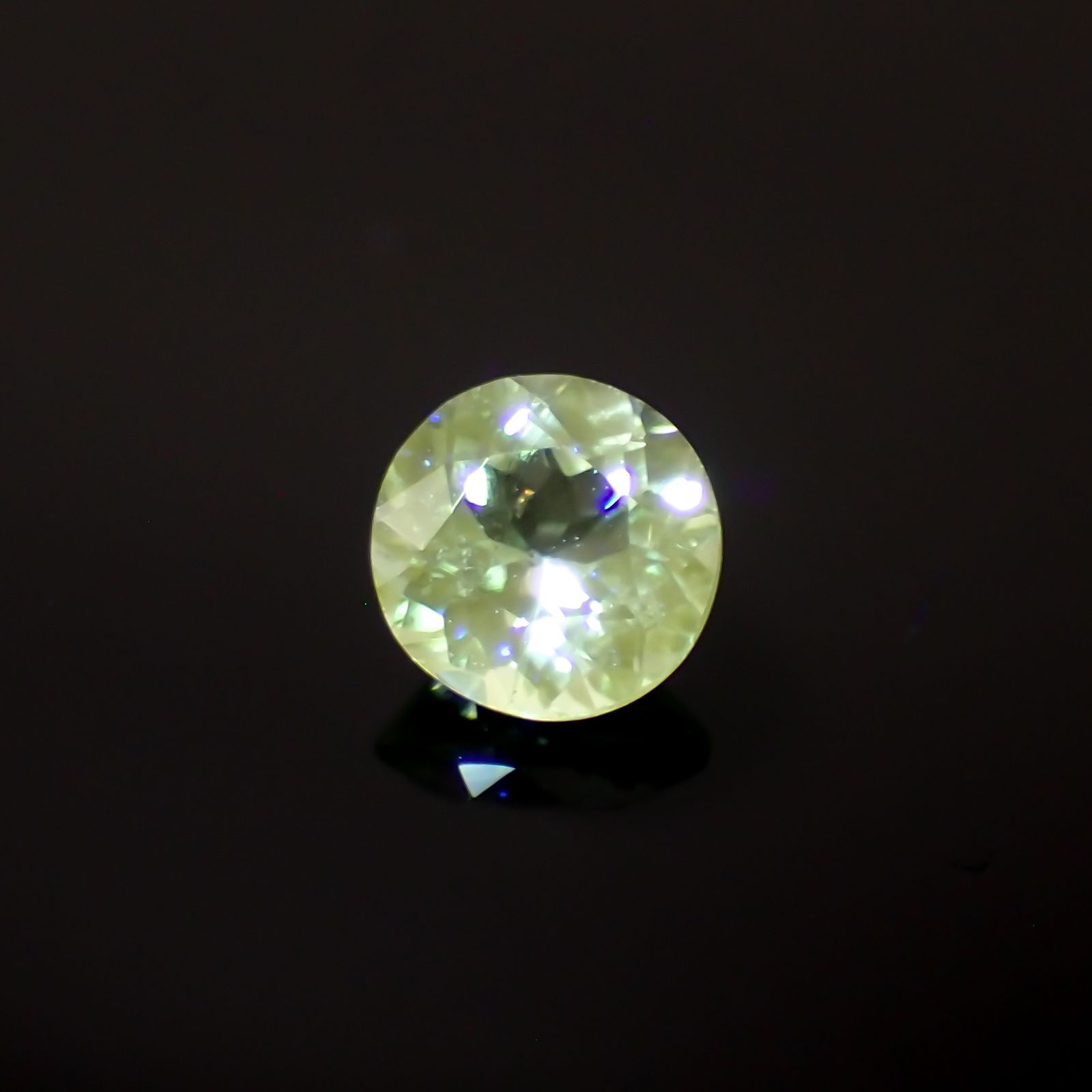 バナジウムコーネルピン(宝石名コーネルピン)タンザニア・タンガ州産 0.36ct 識別済[230521913]4.4x4.4mm前後
