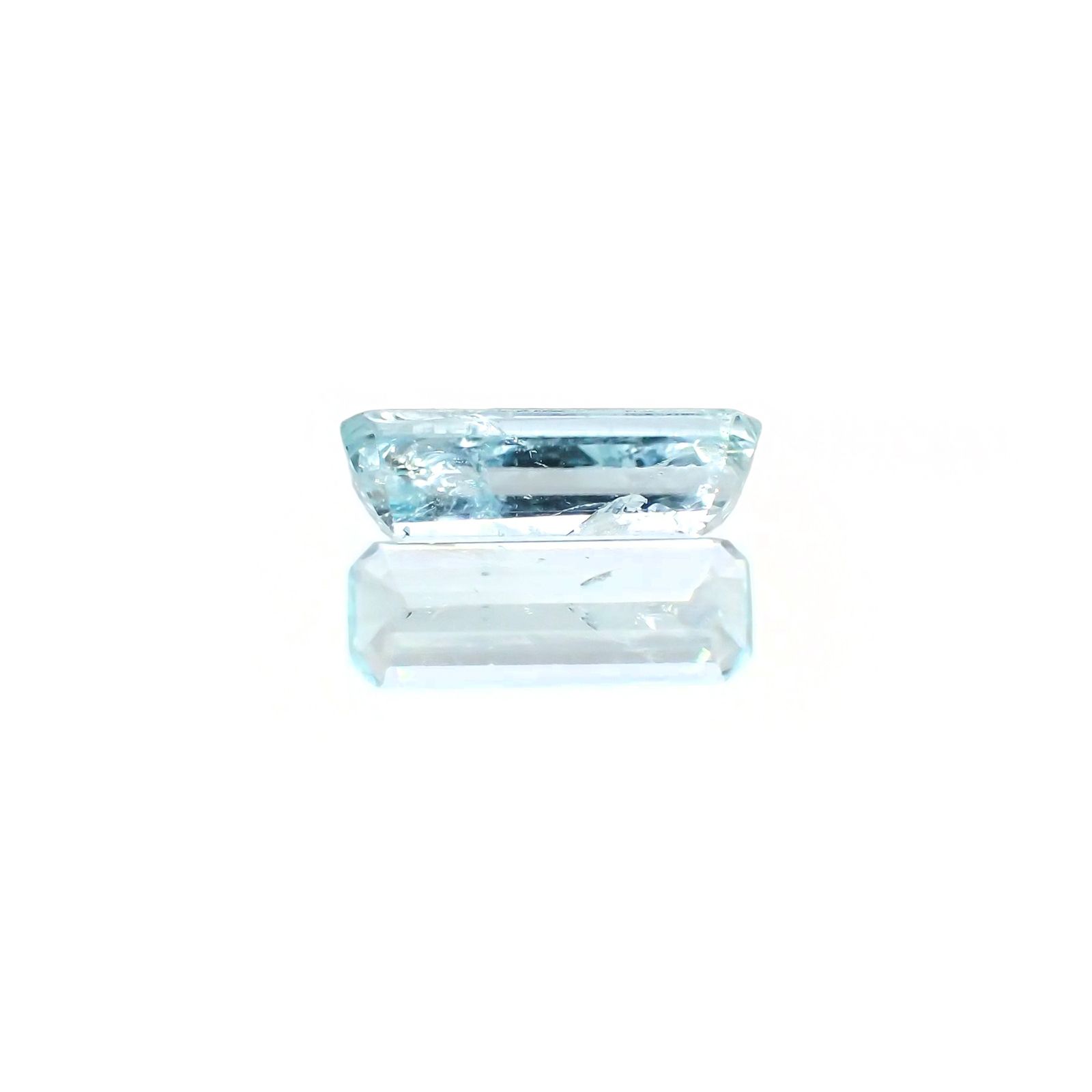 パライバトルマリン(宝石名トルマリン/別名パライバ・トルマリン) モザンビーク産 識別済 0.90ct / 9.5×3.4mm前後 [20129258]