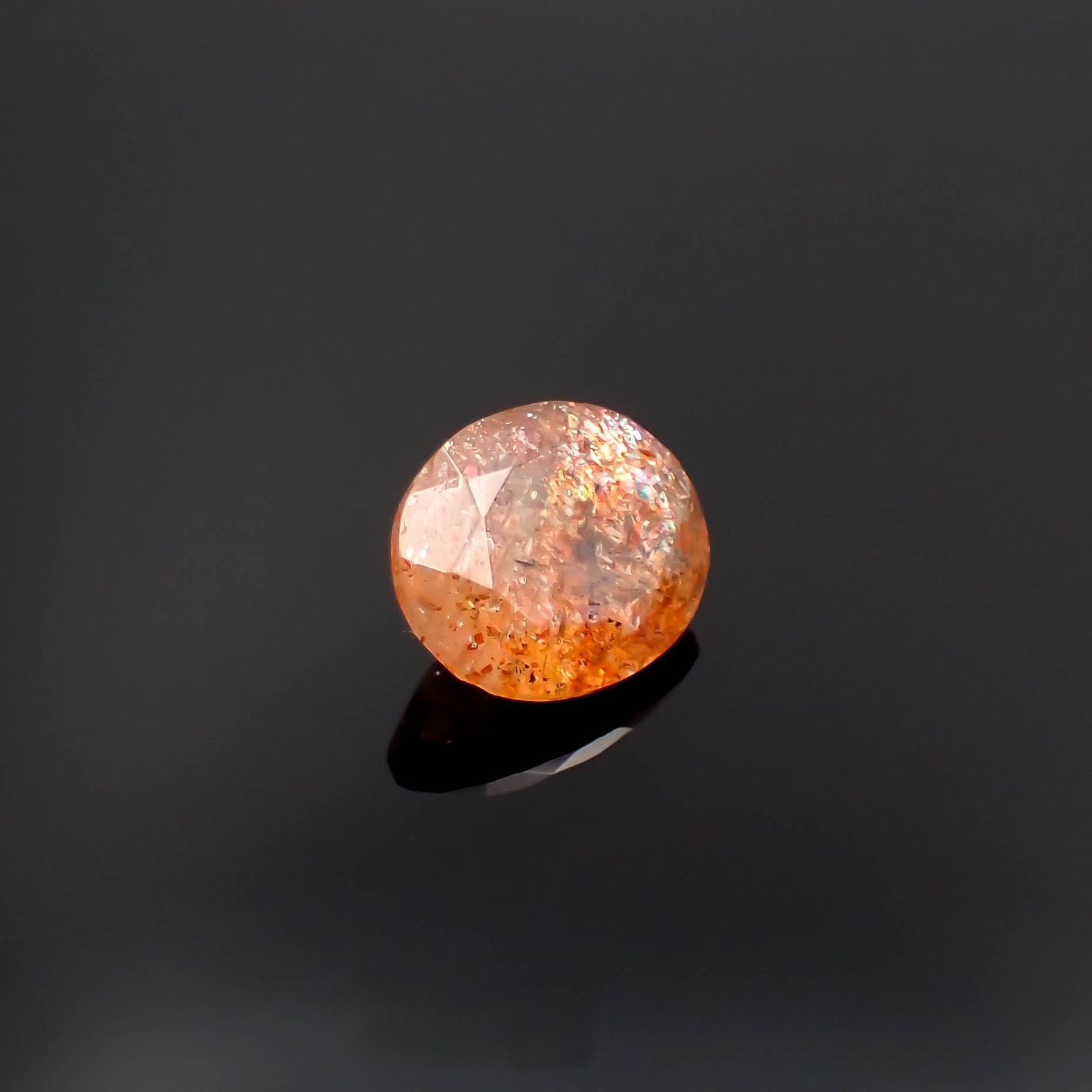 イリュージョンサンストーン(宝石名フェルドスパー)タンザニア産 識別済 3.00ct / 10.9x8.9mm前後 [230120117]