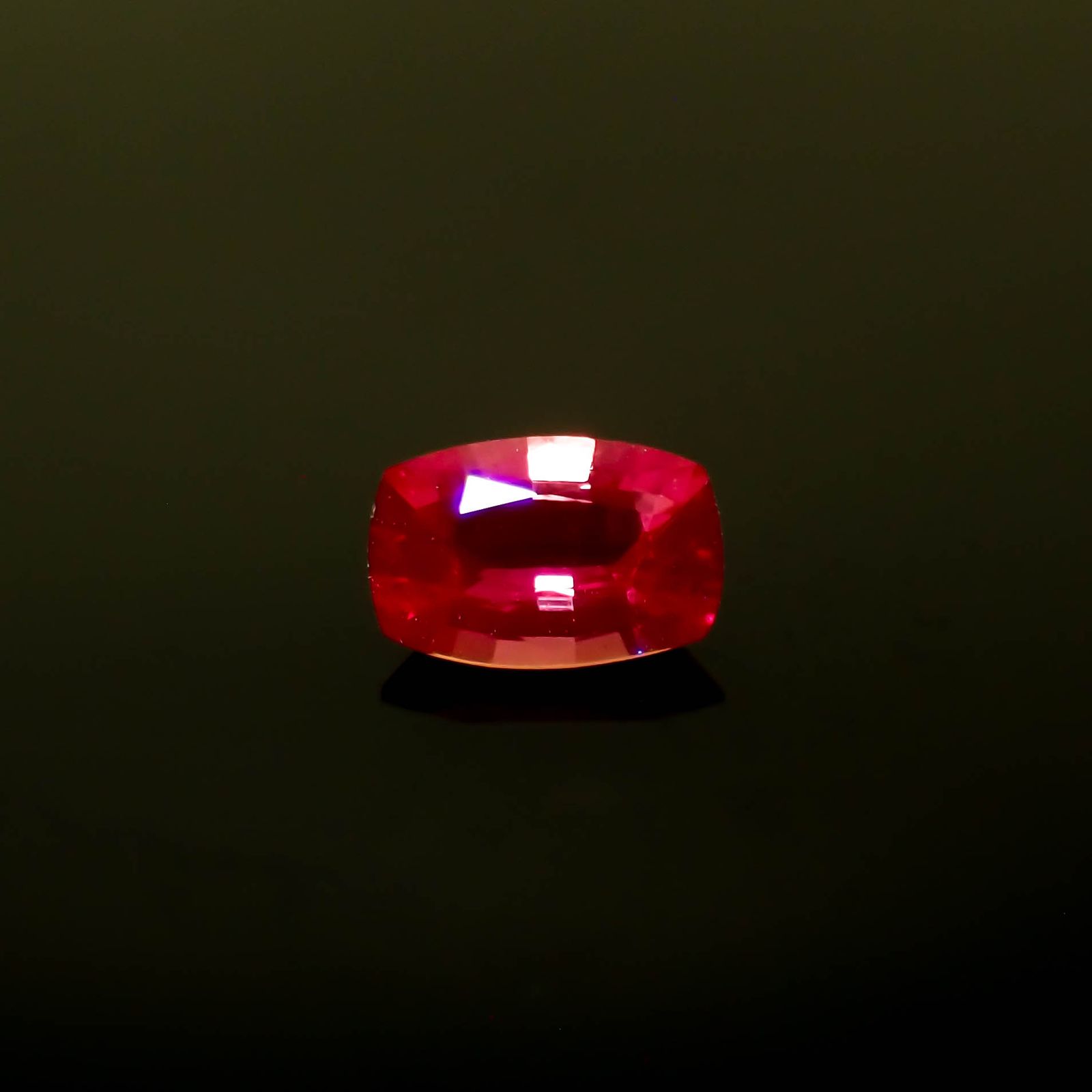 ルビー ビルマ/モザンビーク産 0.30ct[231225033]5x3.2mm前後