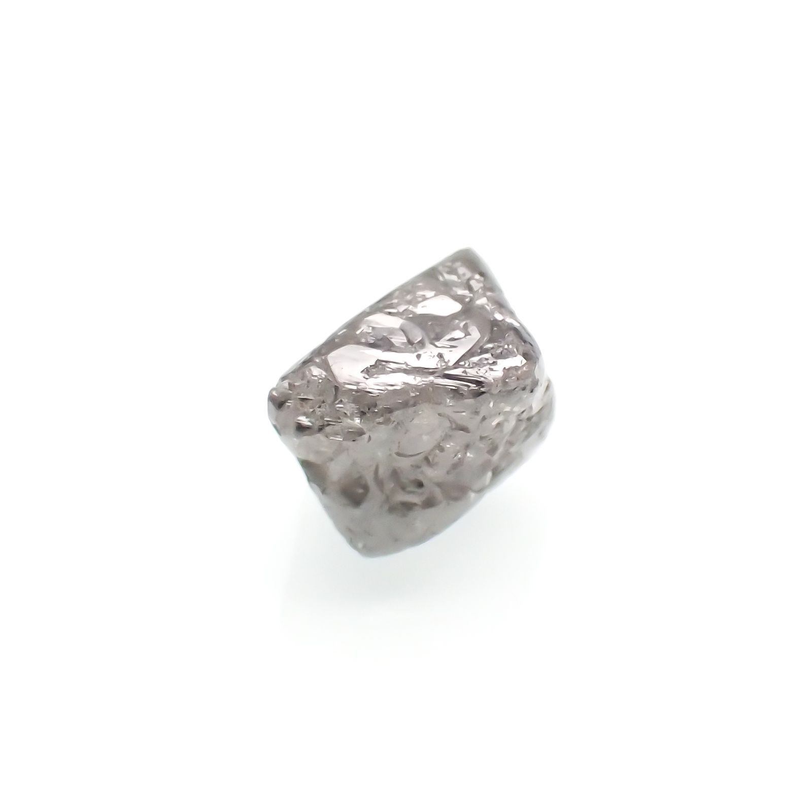 ダイヤモンド(宝石名ダイアモンド) 原石・結晶 0.83ct 識別済[211013375]5.8×6mm前後