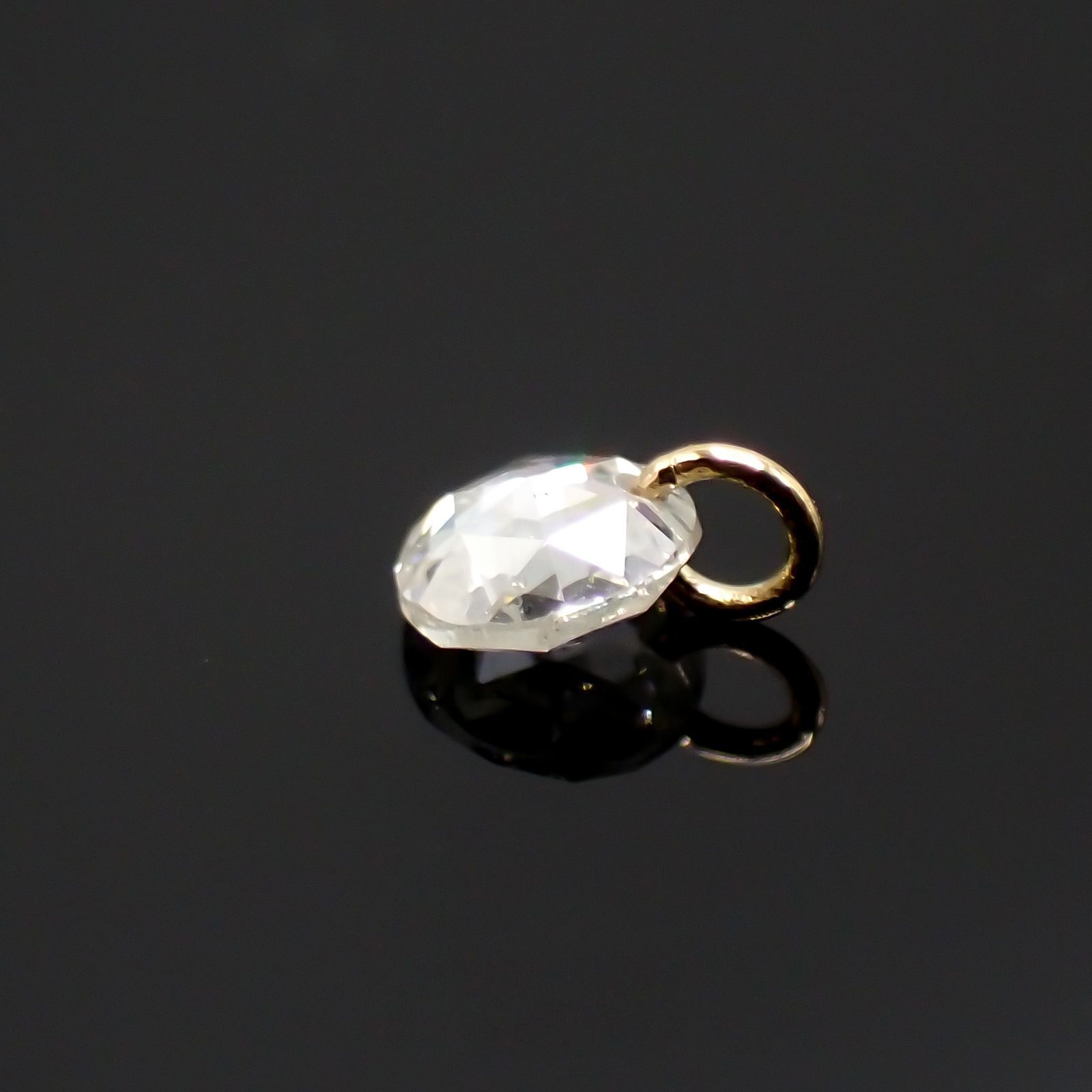 ◇La terre(ラ・テール)◇K18ダイヤモンドチャーム TTLC/SI(宝石名ダイアモンド) 0.10ct 識別済[220515746]2.7x2.7mm前後