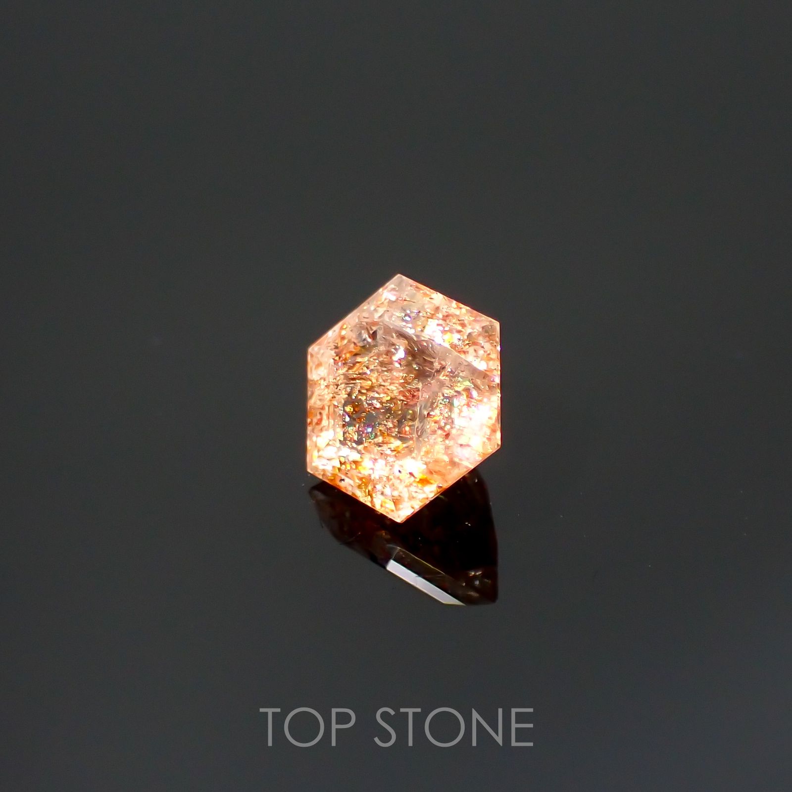 ◇ヘキサゴンカット◇イリュージョンサンストーン インド産 0.58ct[220115487]5.1x5mm前後