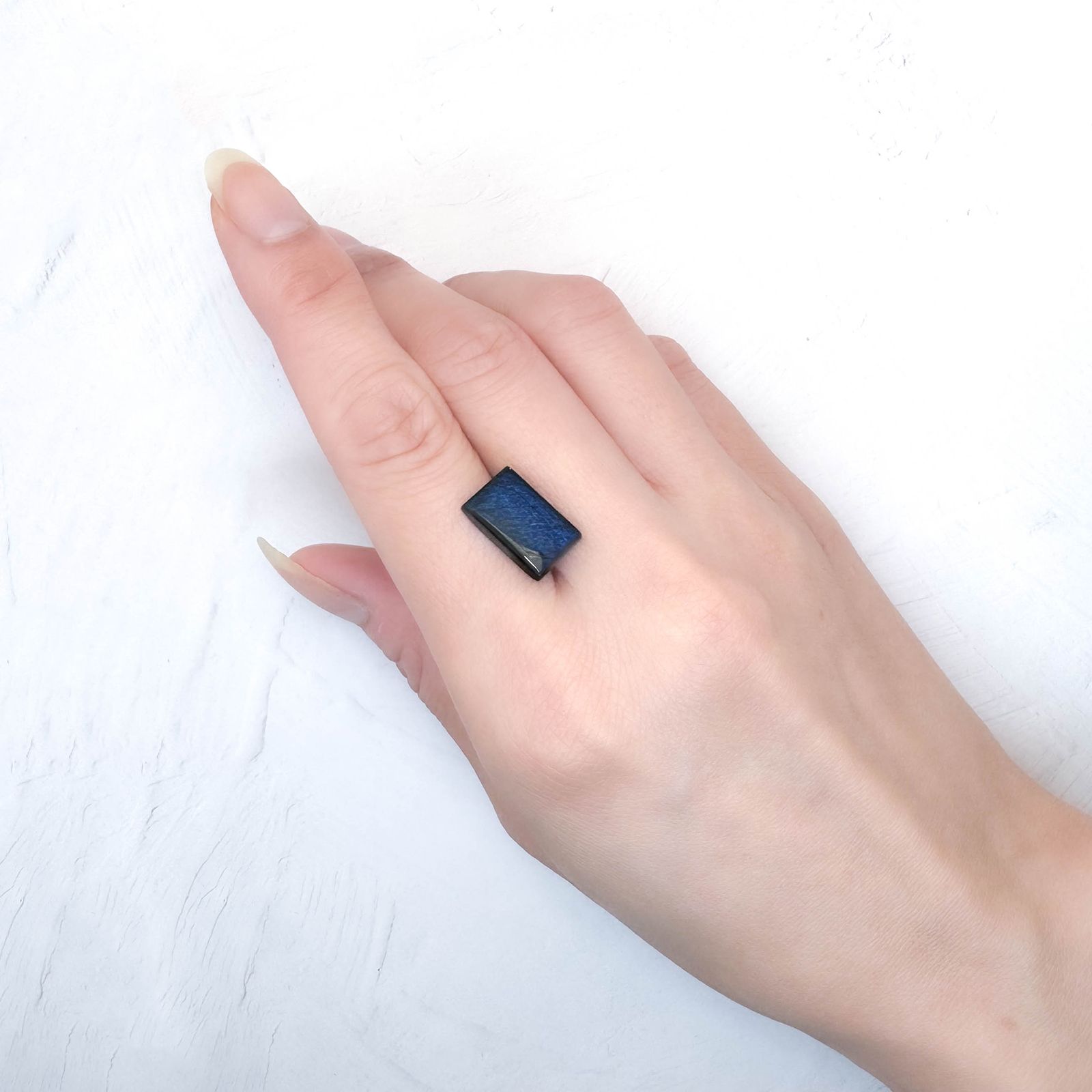 スペクトロライト フィンランド・ユレマ産 4.66ct / 14.1x8.9mm前後 [251031260]