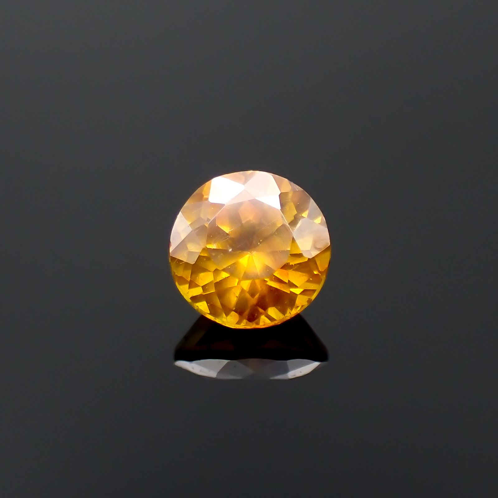 スファレライト スペイン産 0.63ct[230722754]4.9x4.9mm前後