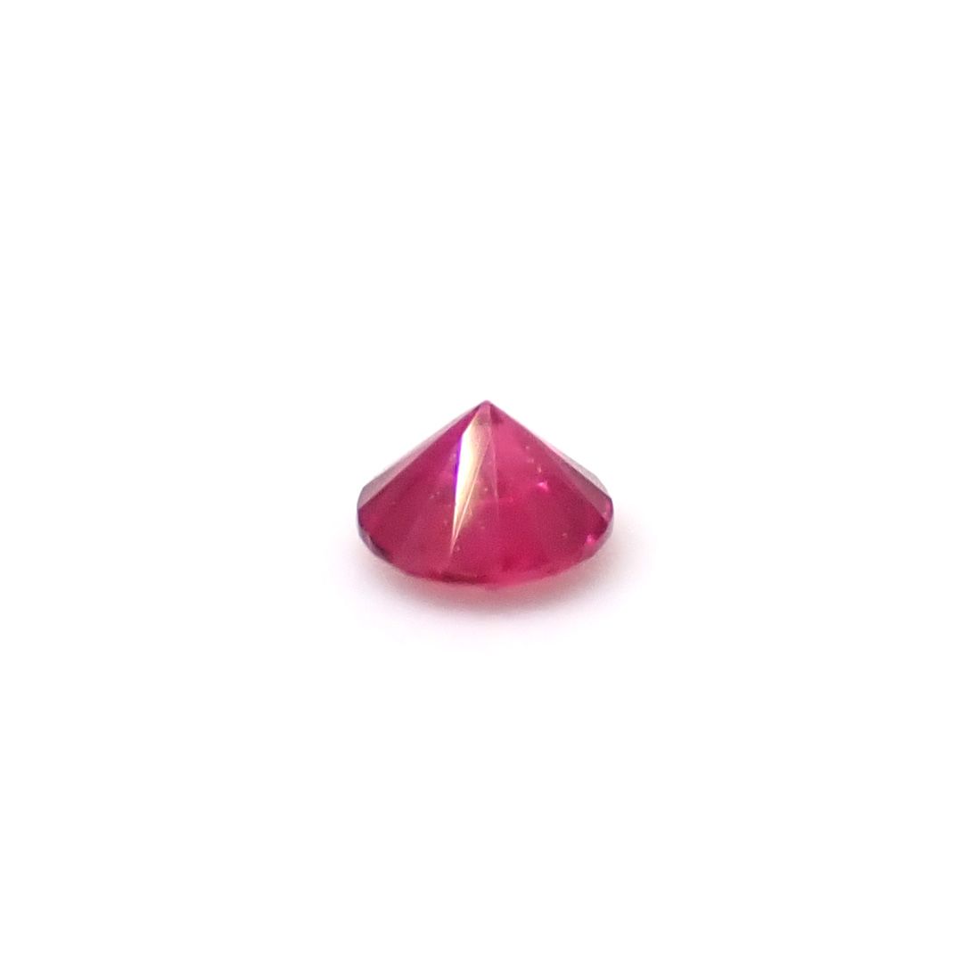 ルビー グリーンランド産 0.14ct / 3.1x3.1mm前後 [261033226]