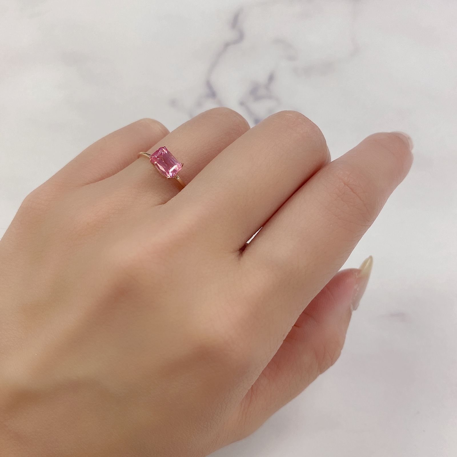 ピンクスピネル(宝石名ピンク・スピネル) タンザニア産 1.089ct ソ付(彩珠)[20117314]6.7×4.5mm前後