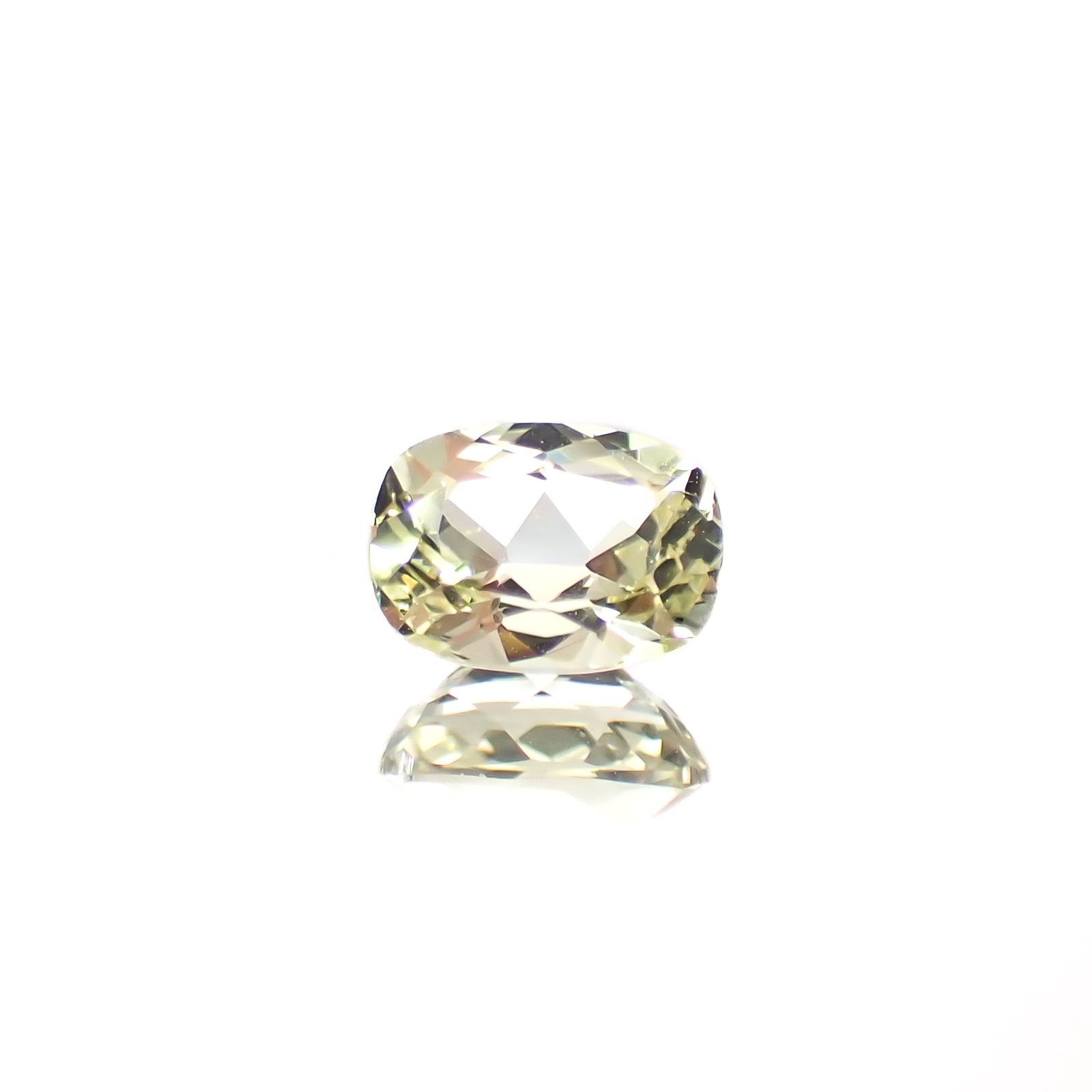 イエローアパタイト メキシコ産 0.58ct [241129471]5.8x4.1mm前後