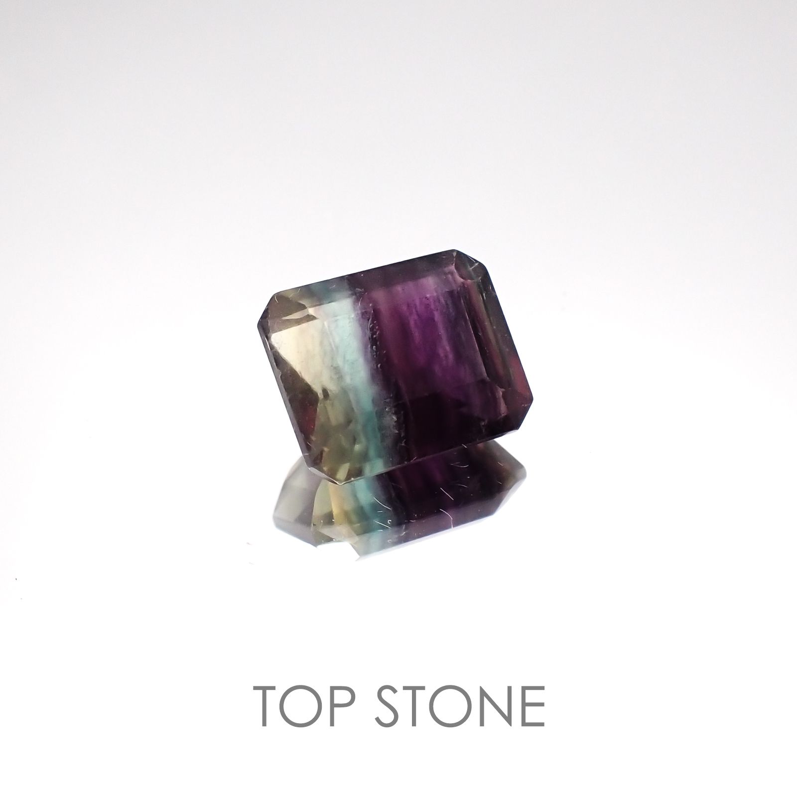 バイカラーフローライト ブラジル産 ルース 5.75ct[21028512]11.1×9mm前後