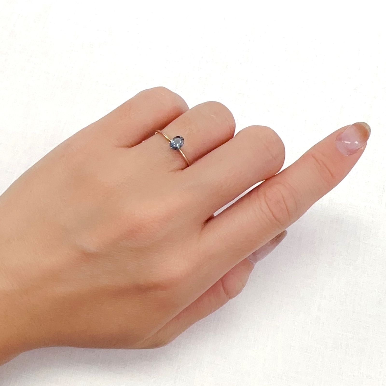 ベキリーブルーガーネット（カラーチェンジガーネット アレキタイプ） マダガスカル・ベキリー産 0.39ct[230923543]5.1x3.9mm前後