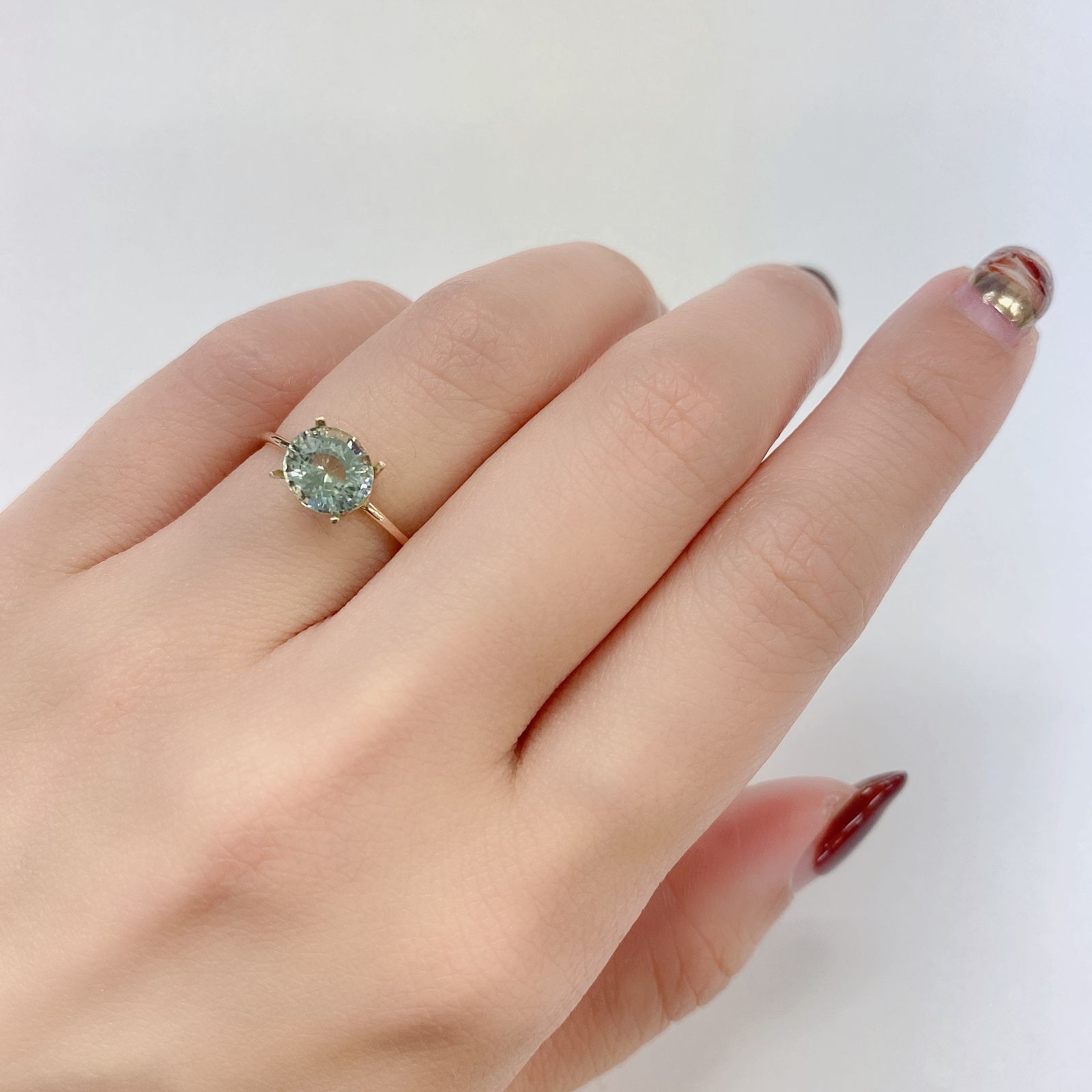 ミントトルマリン(宝石名ライトグリーン・トルマリン) ルワンダ産 1.443ct ソ付(彩珠)[21019997]7.3×6.8mm前後