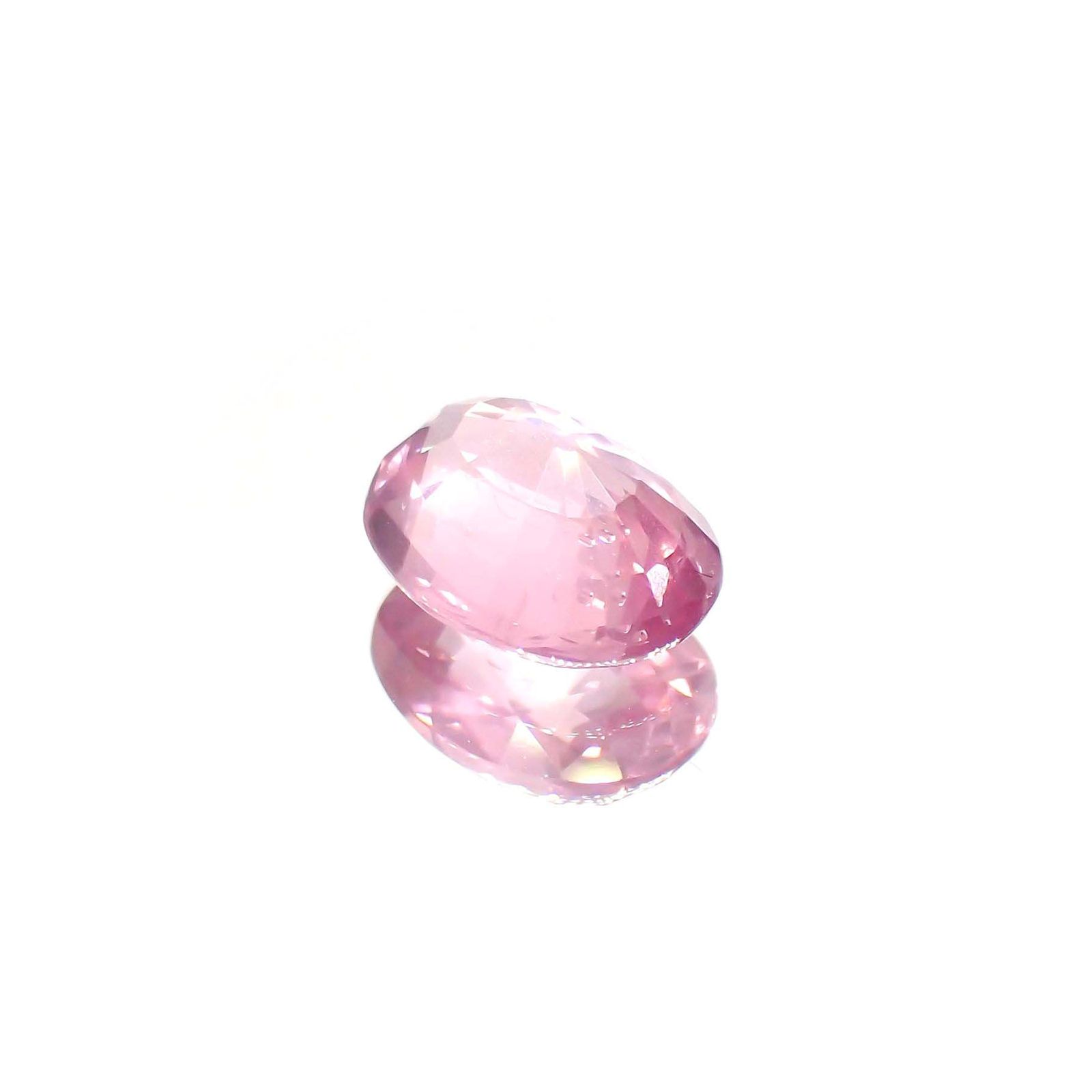 ピンクスピネル(宝石名ピンク・スピネル)タンザニア産 ソ付(彩珠) 1.306ct / 7.7x5.9mm前後 [260222577]