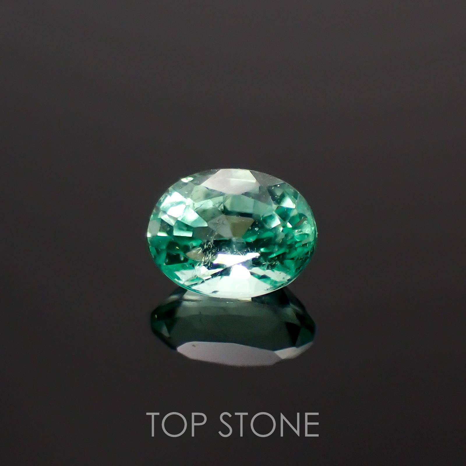 パステルカラーエメラルド ザンビア産 0.18ct[230119961]4x3mm前後